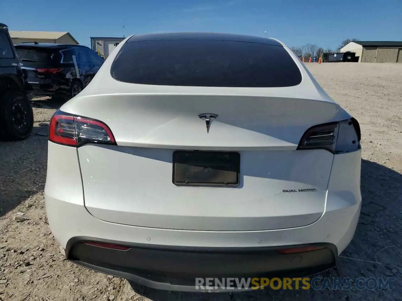 6 Photograph of a damaged car 7SAYGDEE0NF339363 TESLA MODEL Y 2022
