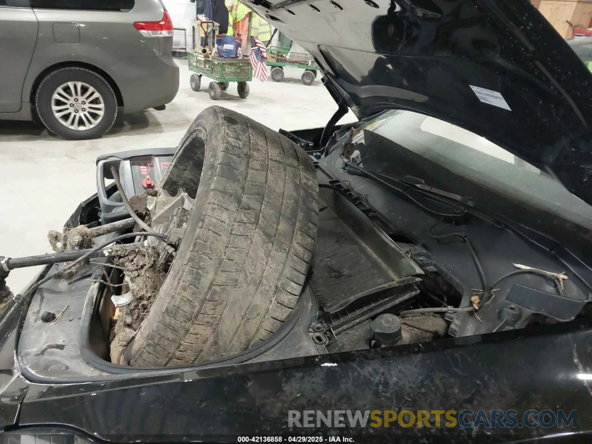 10 Photograph of a damaged car 7SAYGDEE0NF342215 TESLA MODEL Y 2022