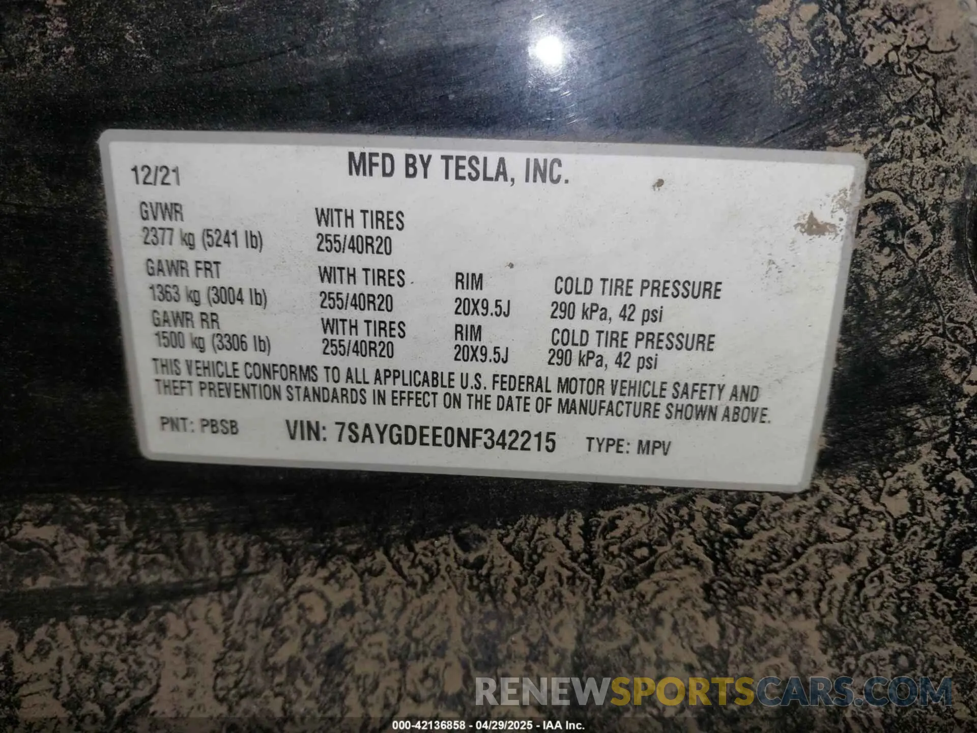 9 Photograph of a damaged car 7SAYGDEE0NF342215 TESLA MODEL Y 2022