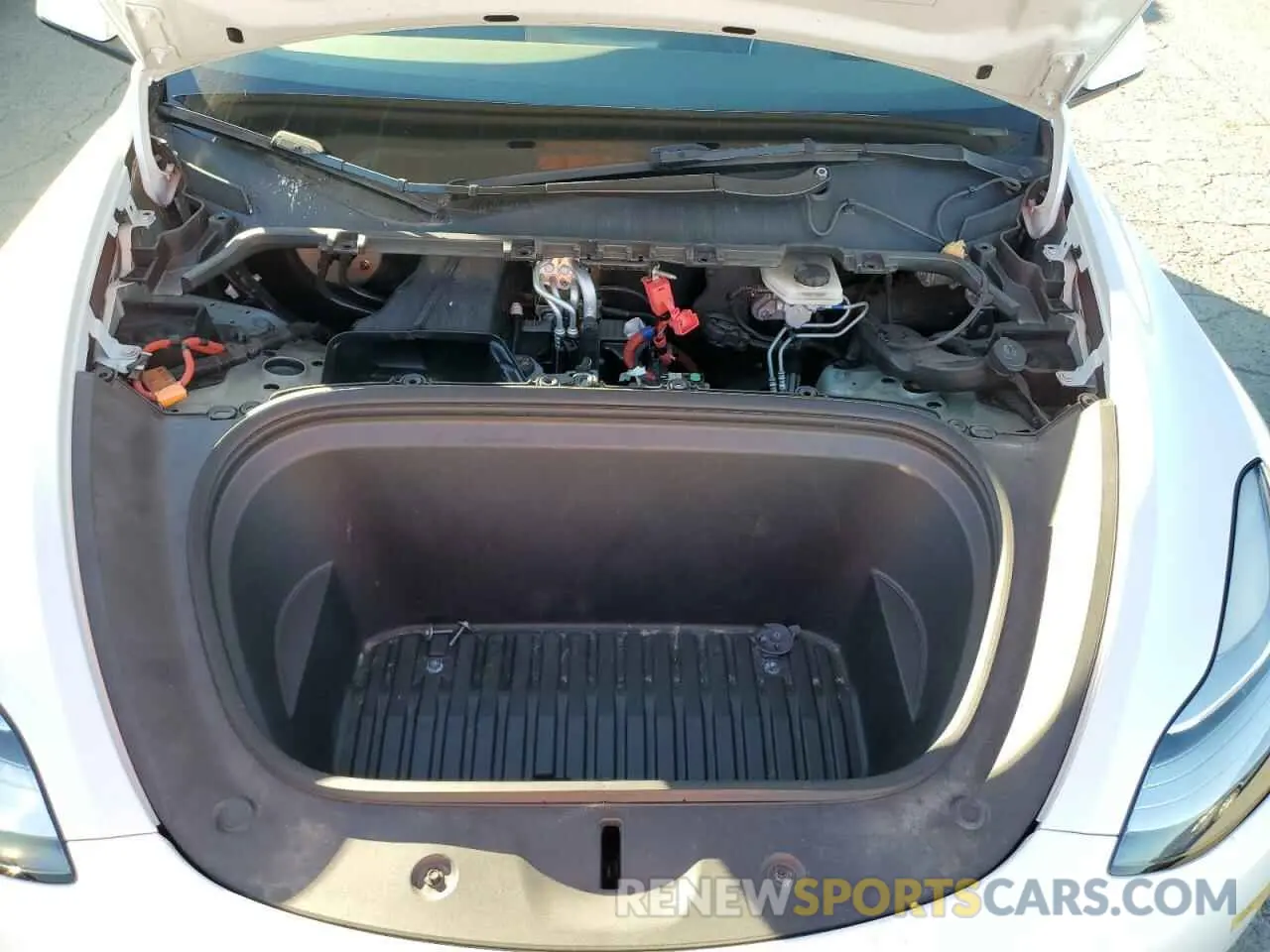 11 Photograph of a damaged car 7SAYGDEE0NF360312 TESLA MODEL Y 2022