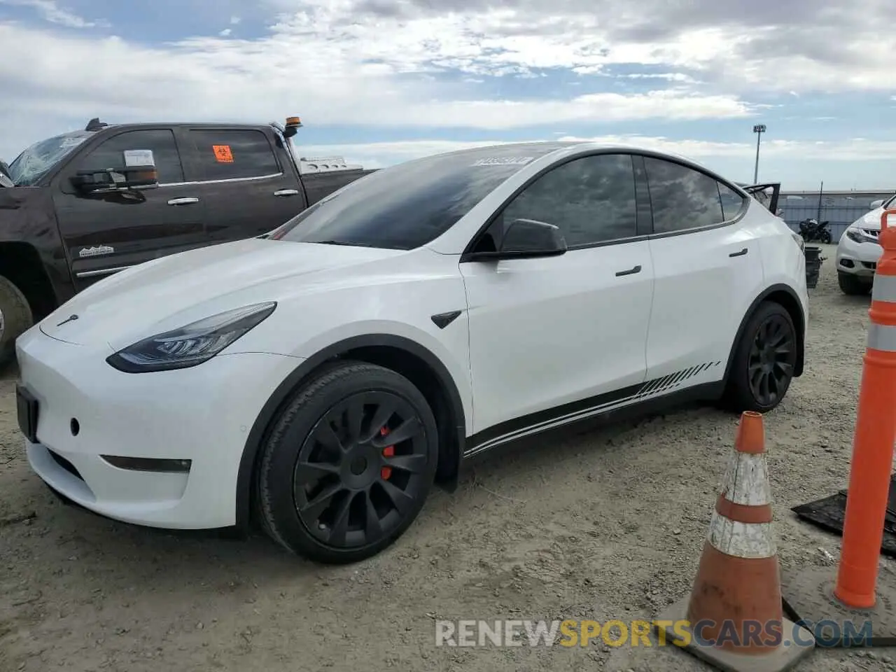 1 Photograph of a damaged car 7SAYGDEE0NF369799 TESLA MODEL Y 2022
