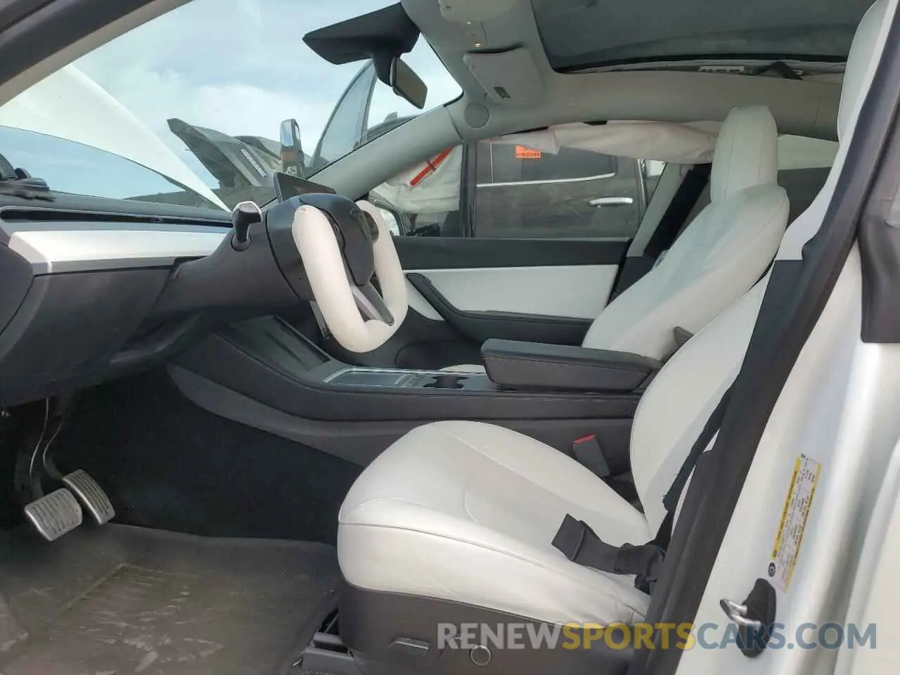 7 Photograph of a damaged car 7SAYGDEE0NF369799 TESLA MODEL Y 2022