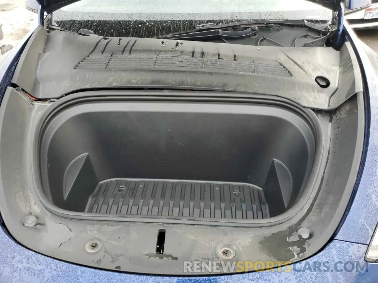 11 Photograph of a damaged car 7SAYGDEE0NF386750 TESLA MODEL Y 2022