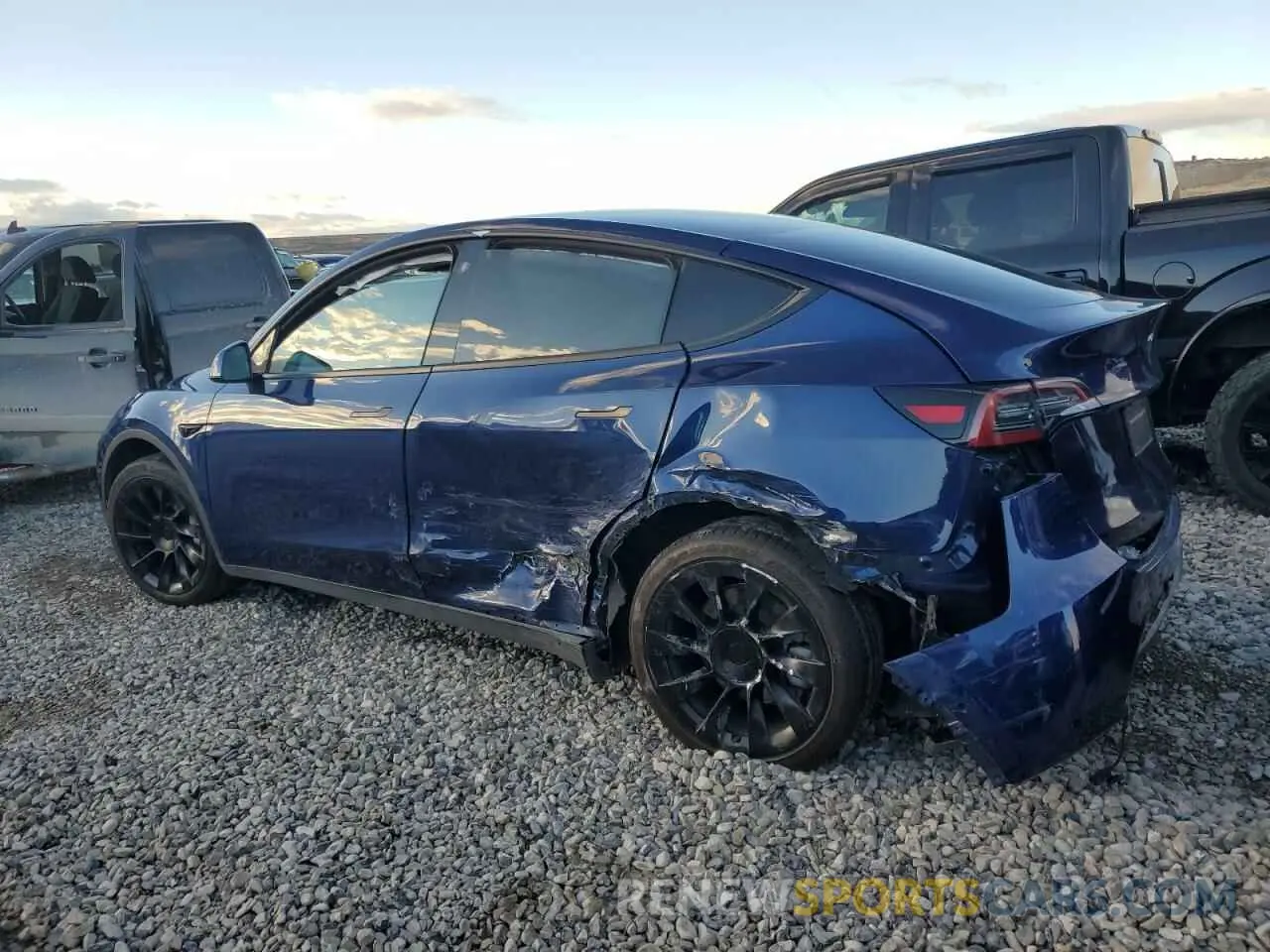 2 Photograph of a damaged car 7SAYGDEE0NF386750 TESLA MODEL Y 2022