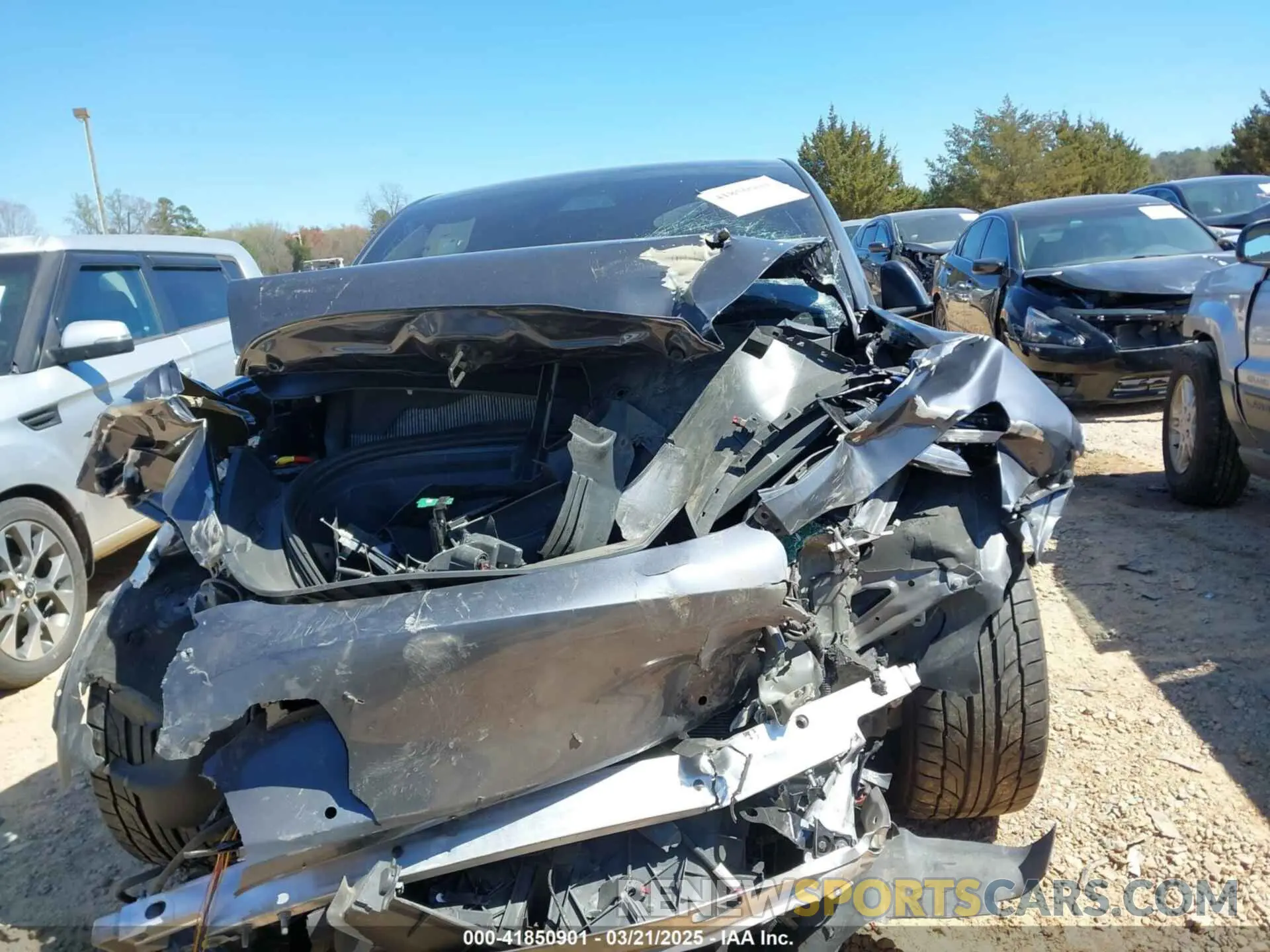 12 Photograph of a damaged car 7SAYGDEE0NF387512 TESLA MODEL Y 2022