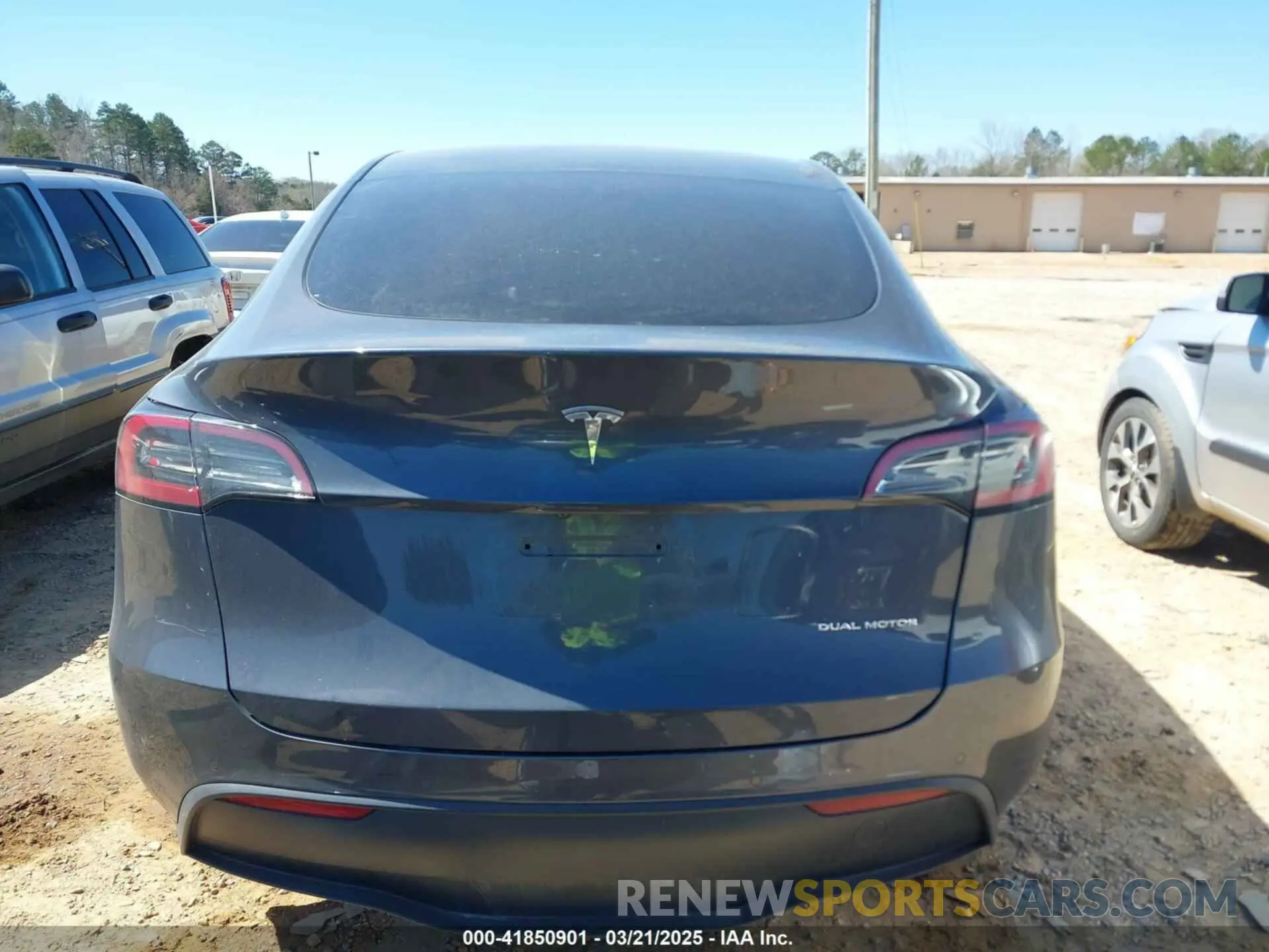 16 Photograph of a damaged car 7SAYGDEE0NF387512 TESLA MODEL Y 2022