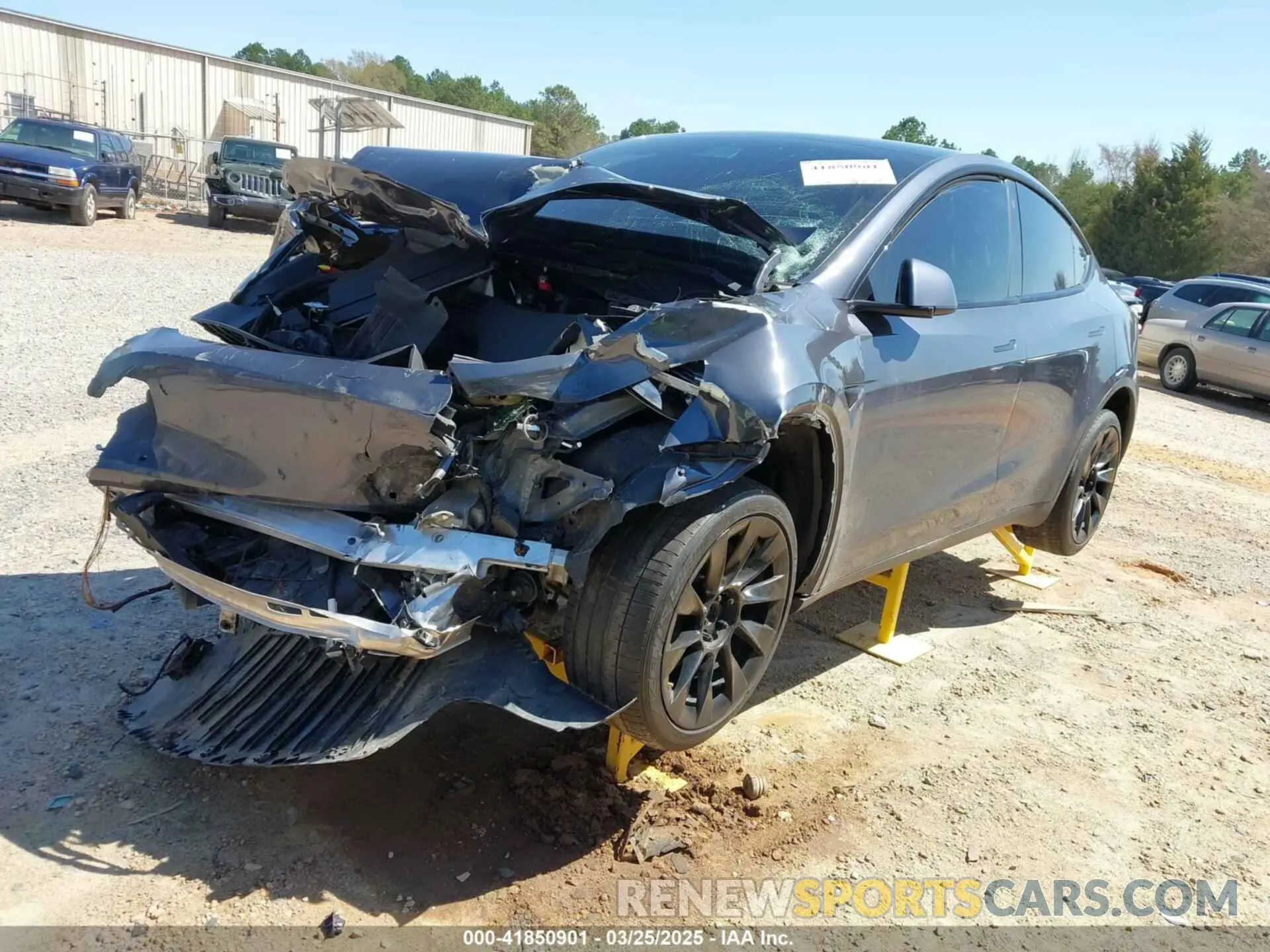 2 Photograph of a damaged car 7SAYGDEE0NF387512 TESLA MODEL Y 2022