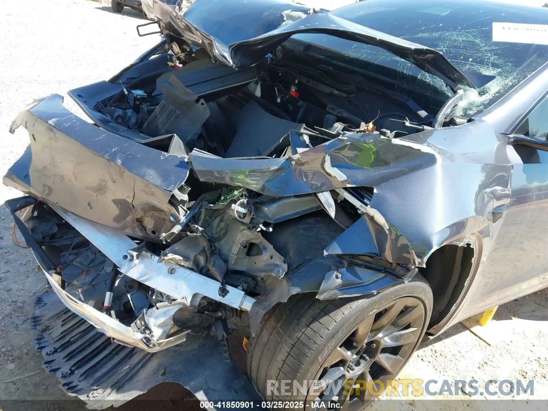 6 Photograph of a damaged car 7SAYGDEE0NF387512 TESLA MODEL Y 2022