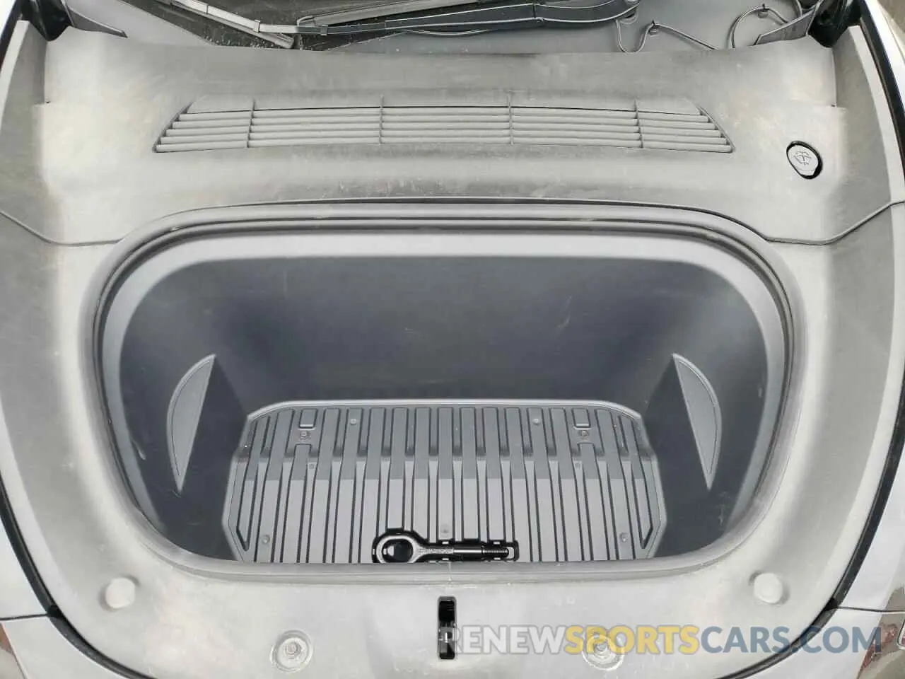 11 Photograph of a damaged car 7SAYGDEE0NF392774 TESLA MODEL Y 2022