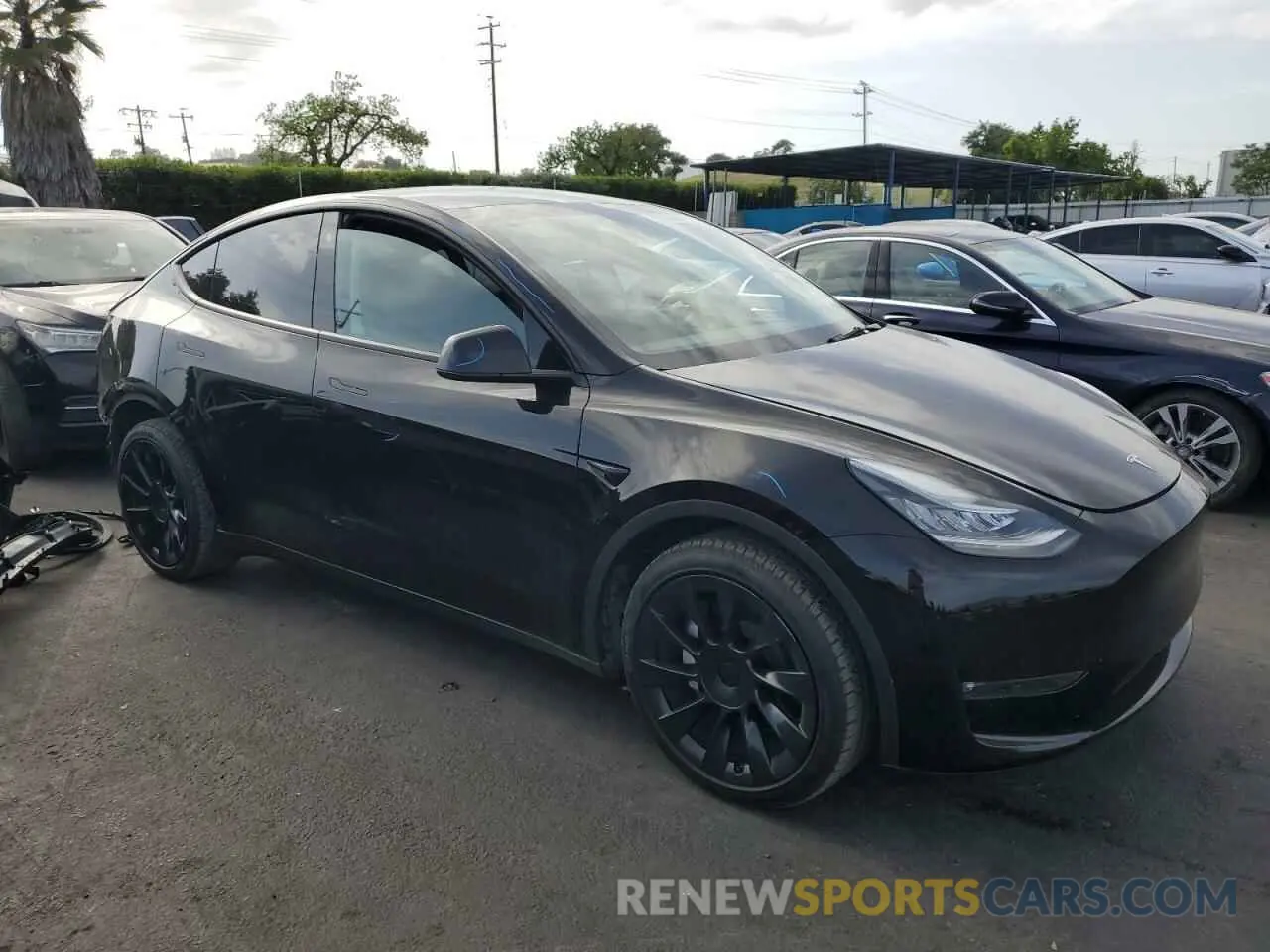 4 Photograph of a damaged car 7SAYGDEE0NF392774 TESLA MODEL Y 2022