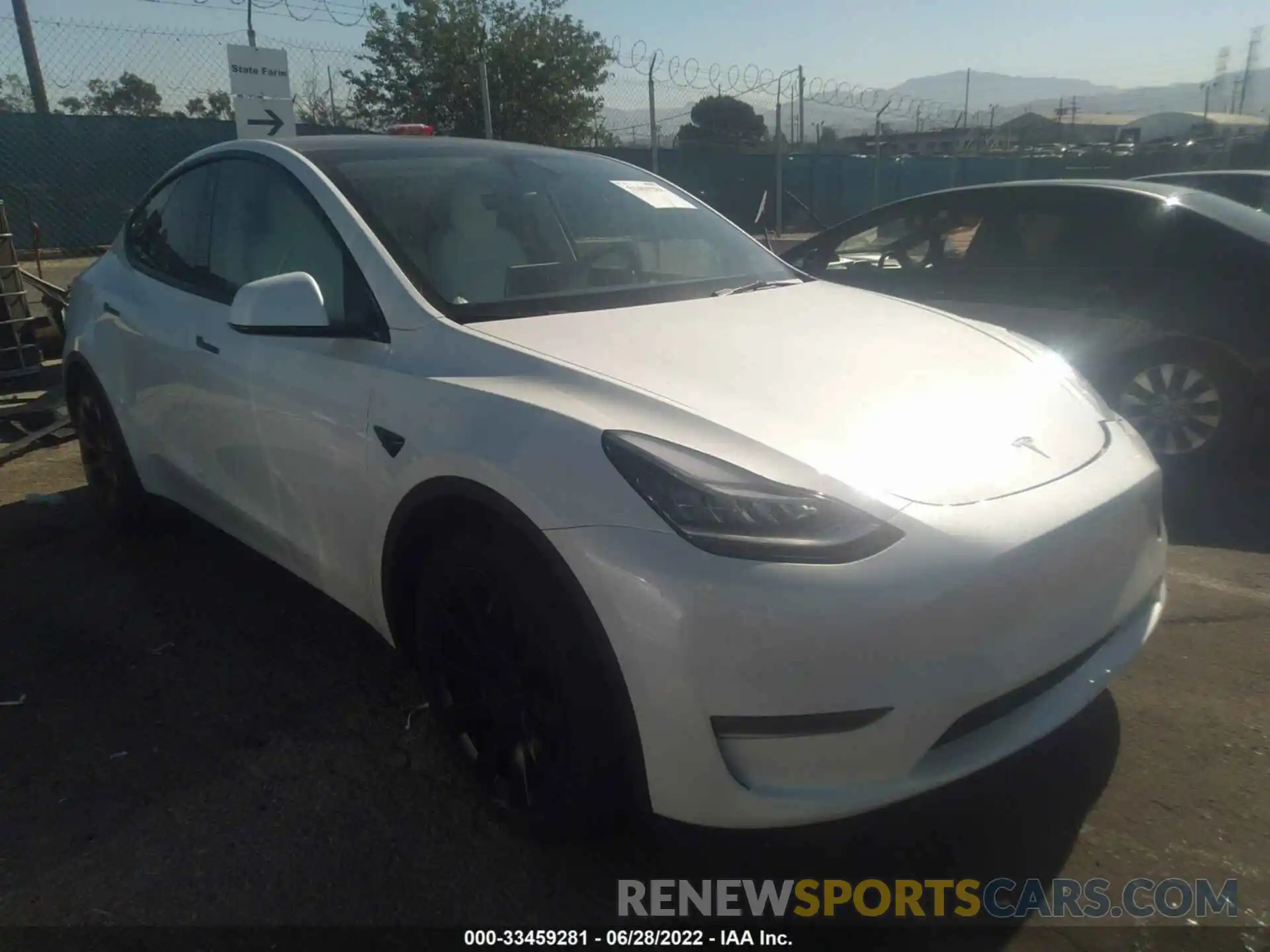 1 Photograph of a damaged car 7SAYGDEE0NF409637 TESLA MODEL Y 2022