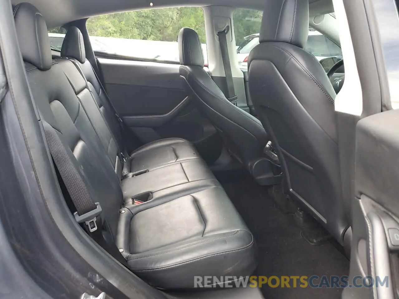 10 Photograph of a damaged car 7SAYGDEE0NF413252 TESLA MODEL Y 2022