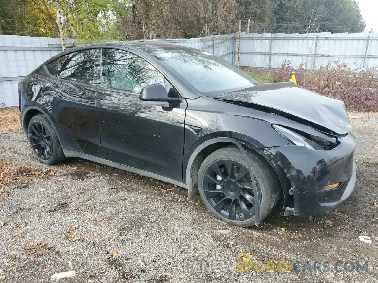 4 Photograph of a damaged car 7SAYGDEE0NF418287 TESLA MODEL Y 2022