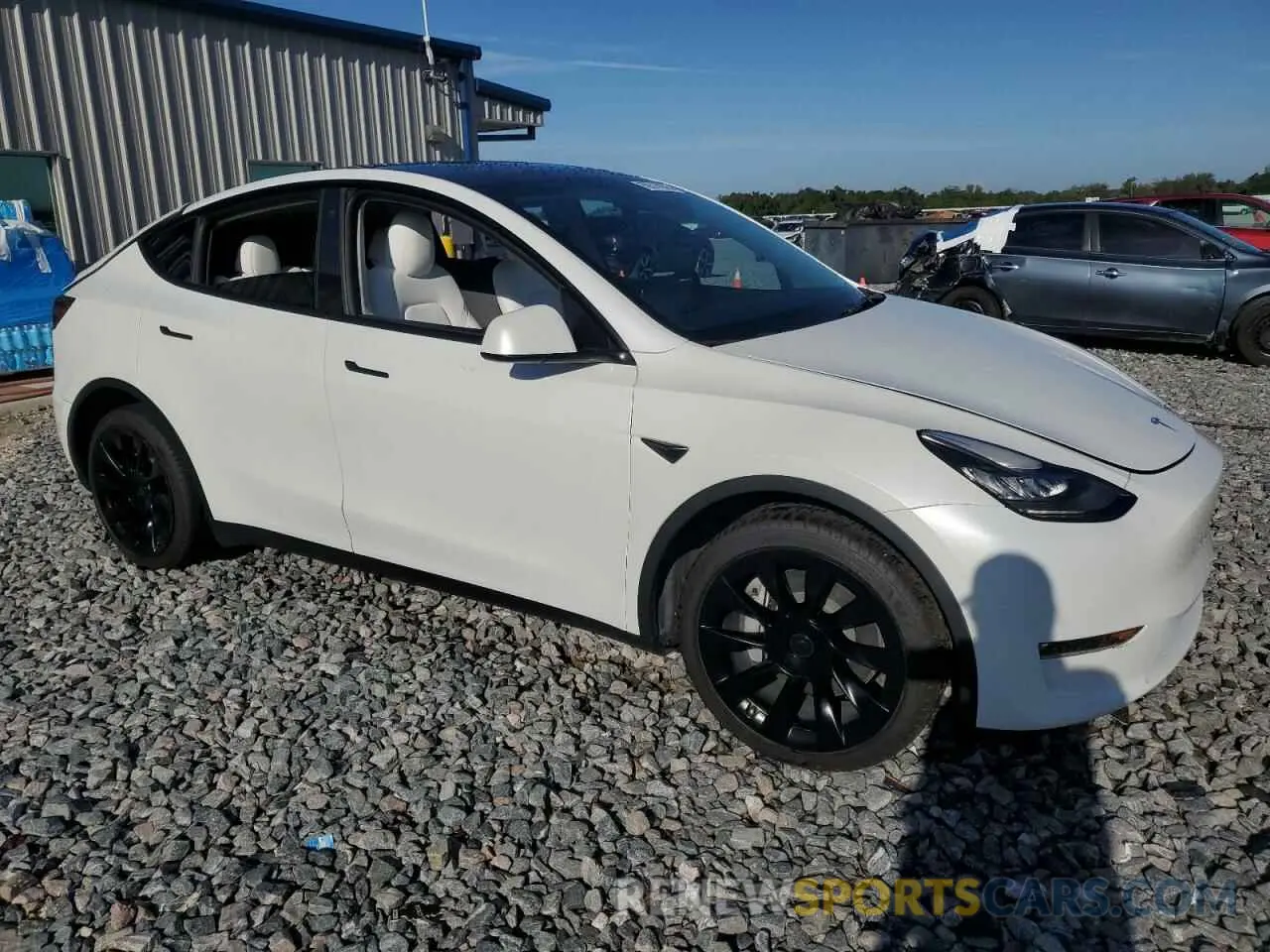 4 Photograph of a damaged car 7SAYGDEE0NF419214 TESLA MODEL Y 2022