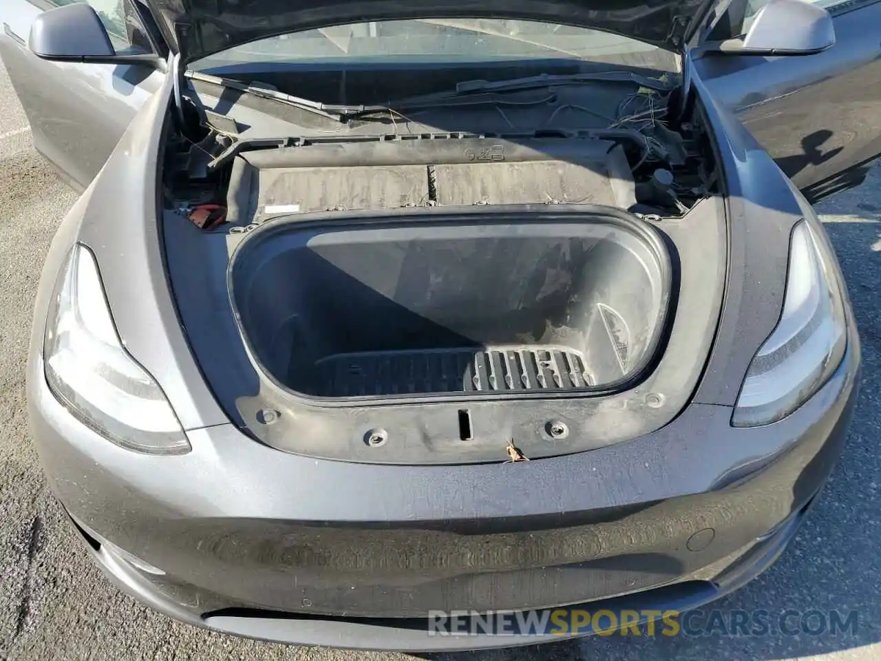 11 Photograph of a damaged car 7SAYGDEE0NF423232 TESLA MODEL Y 2022