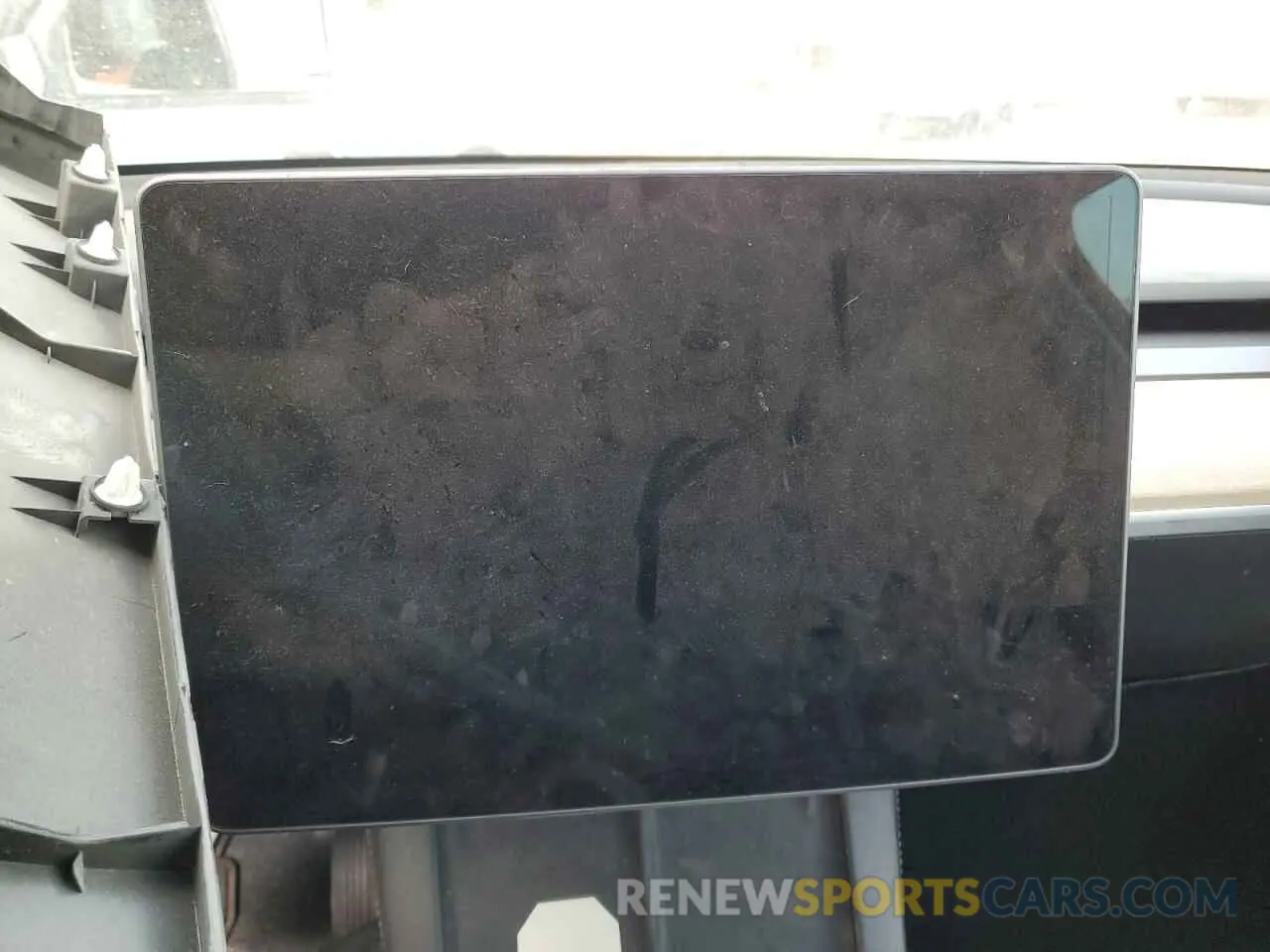 9 Photograph of a damaged car 7SAYGDEE0NF426745 TESLA MODEL Y 2022