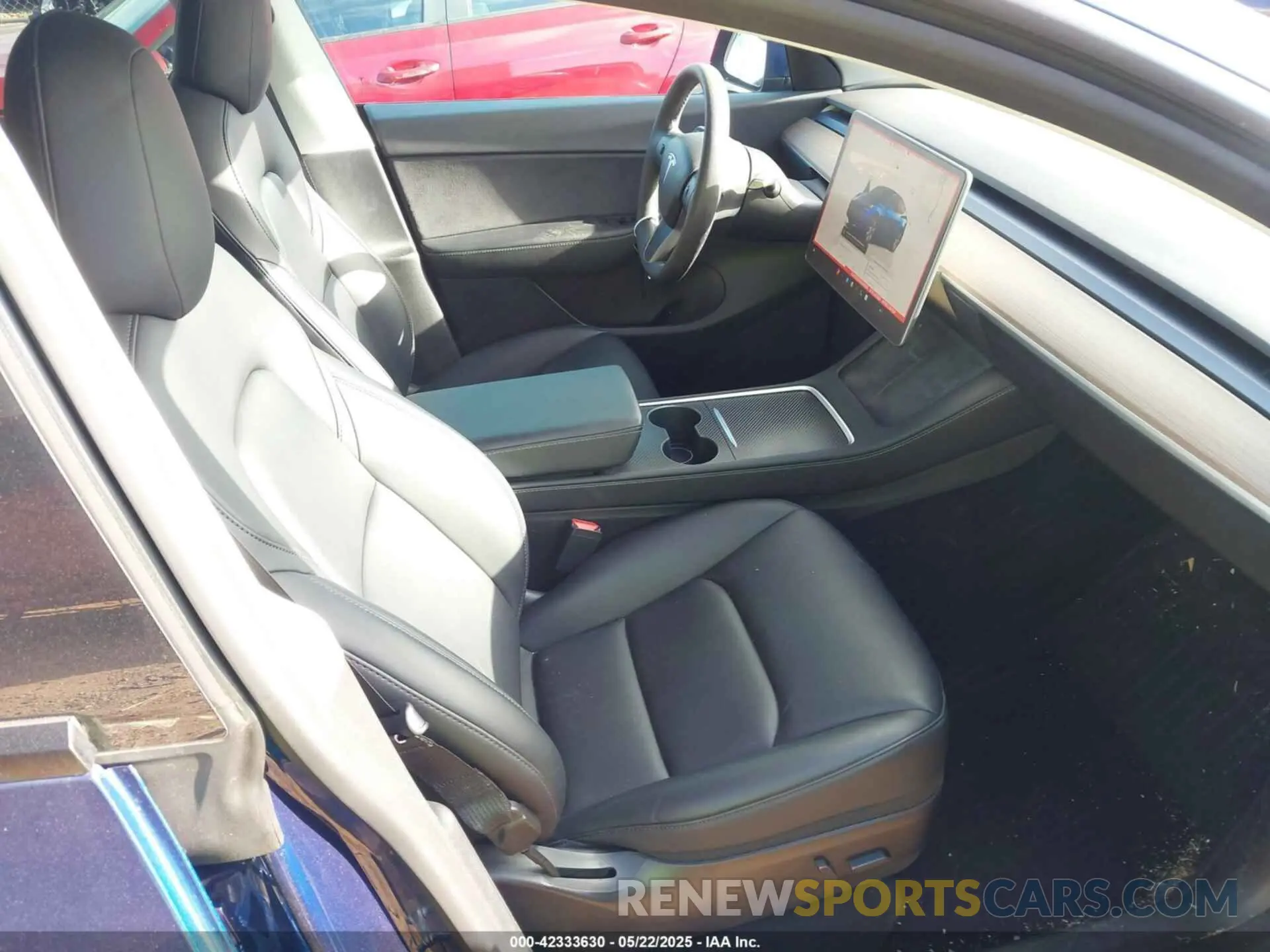 5 Photograph of a damaged car 7SAYGDEE0NF429399 TESLA MODEL Y 2022