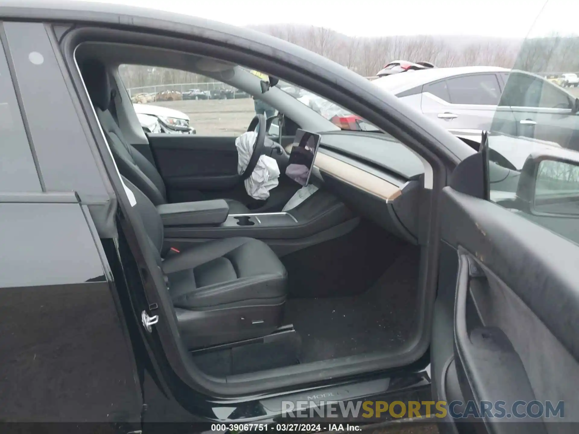 5 Photograph of a damaged car 7SAYGDEE0NF435767 TESLA MODEL Y 2022