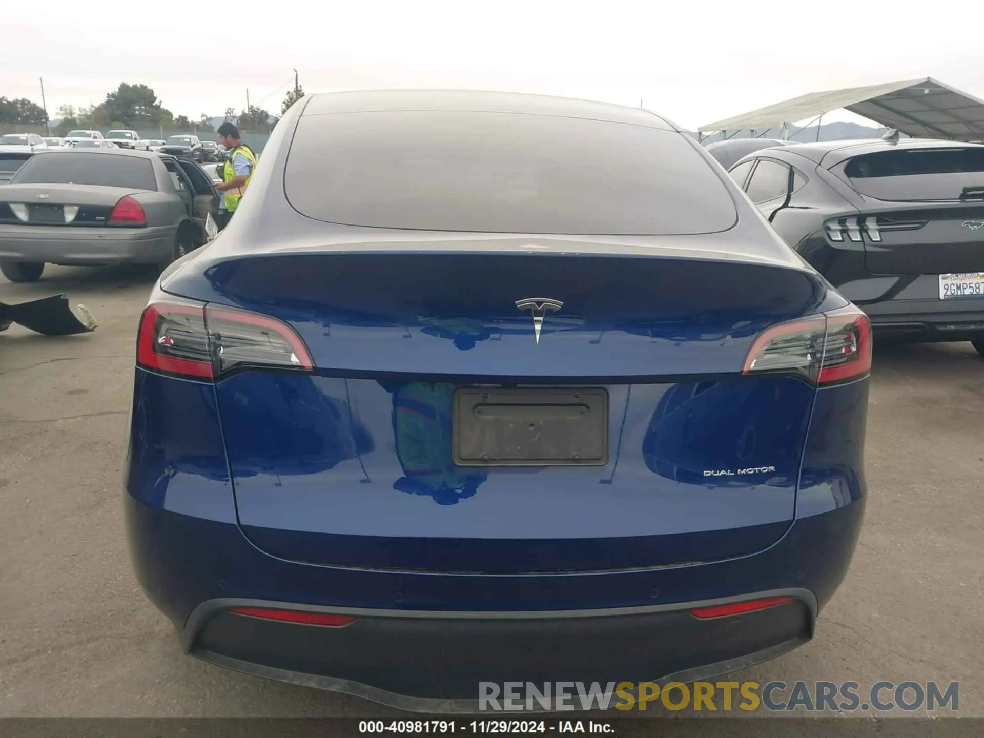 15 Photograph of a damaged car 7SAYGDEE0NF439009 TESLA MODEL Y 2022