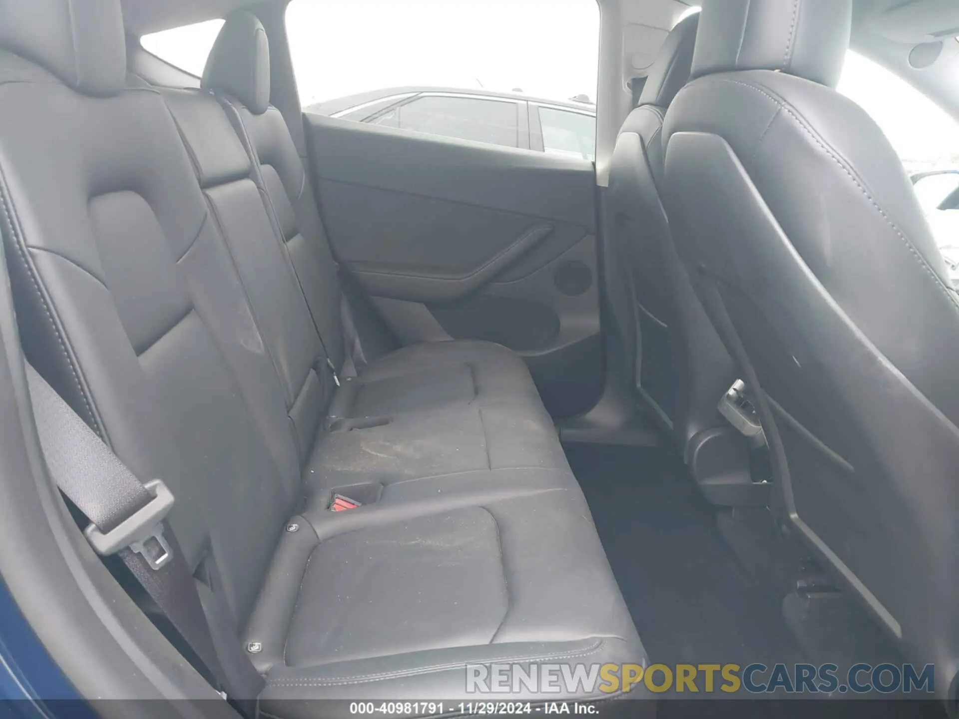 8 Photograph of a damaged car 7SAYGDEE0NF439009 TESLA MODEL Y 2022