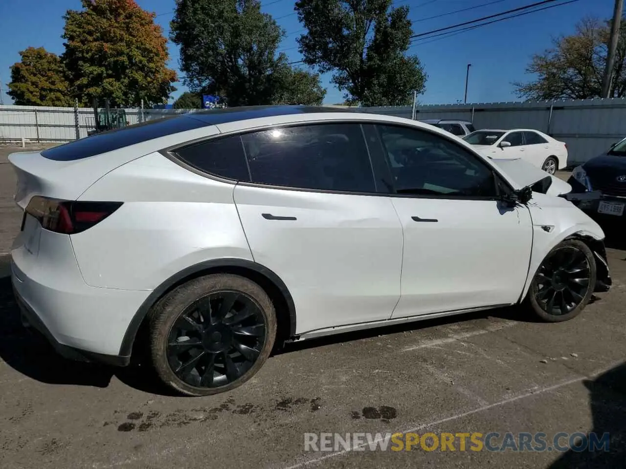 3 Photograph of a damaged car 7SAYGDEE0NF458272 TESLA MODEL Y 2022