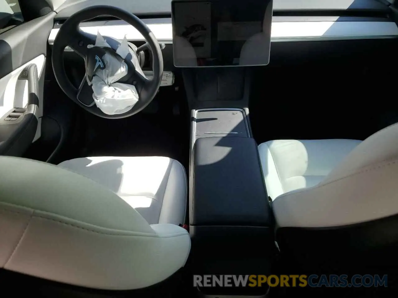 8 Photograph of a damaged car 7SAYGDEE0NF458272 TESLA MODEL Y 2022