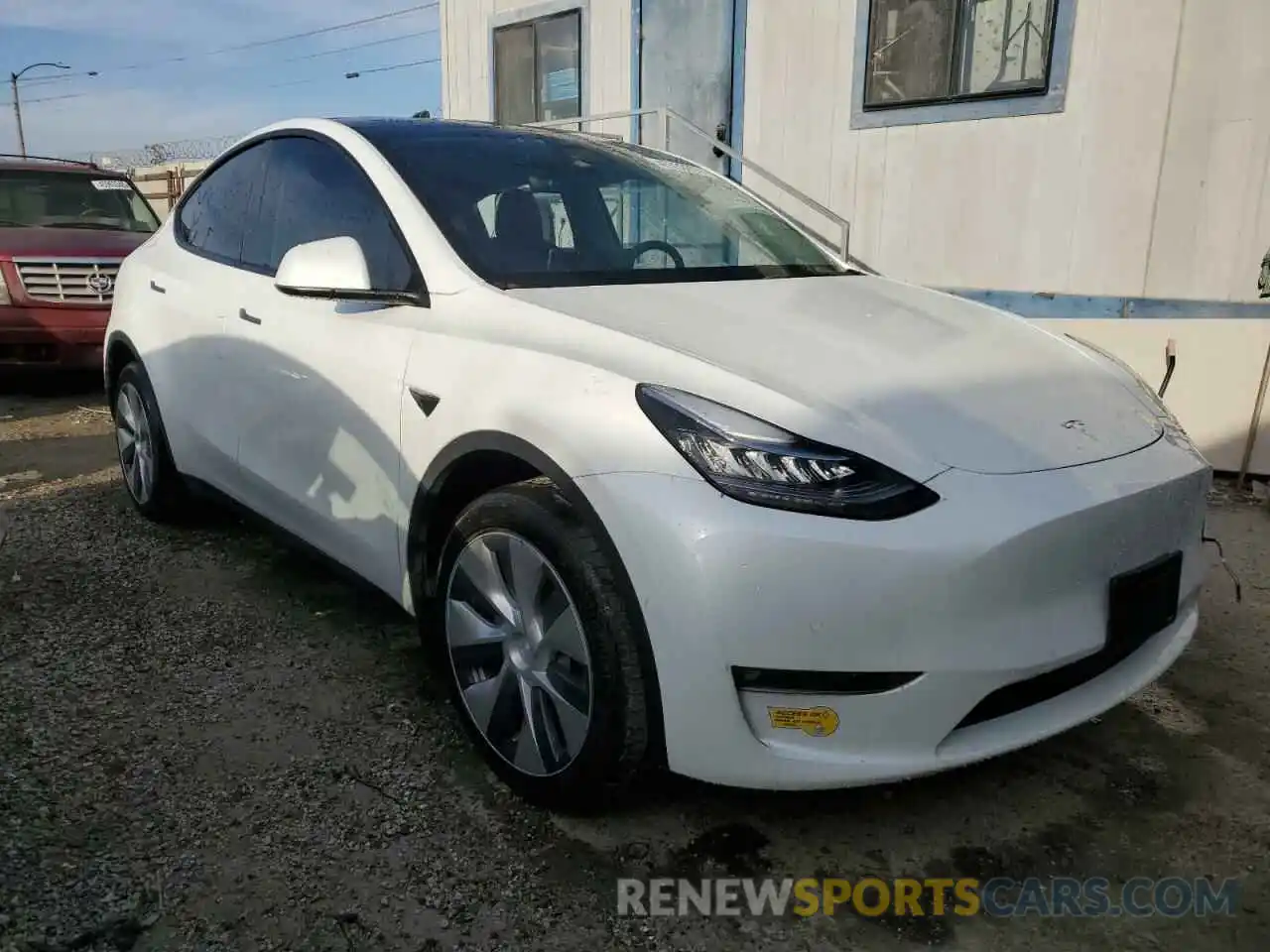 4 Photograph of a damaged car 7SAYGDEE0NF461740 TESLA MODEL Y 2022