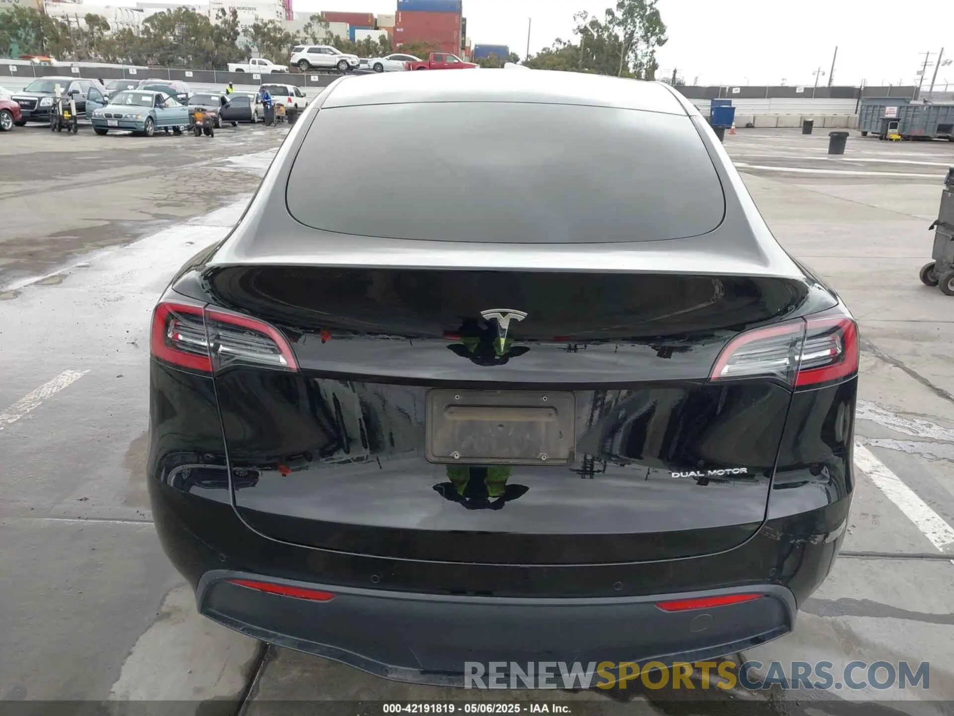 16 Photograph of a damaged car 7SAYGDEE0NF508958 TESLA MODEL Y 2022