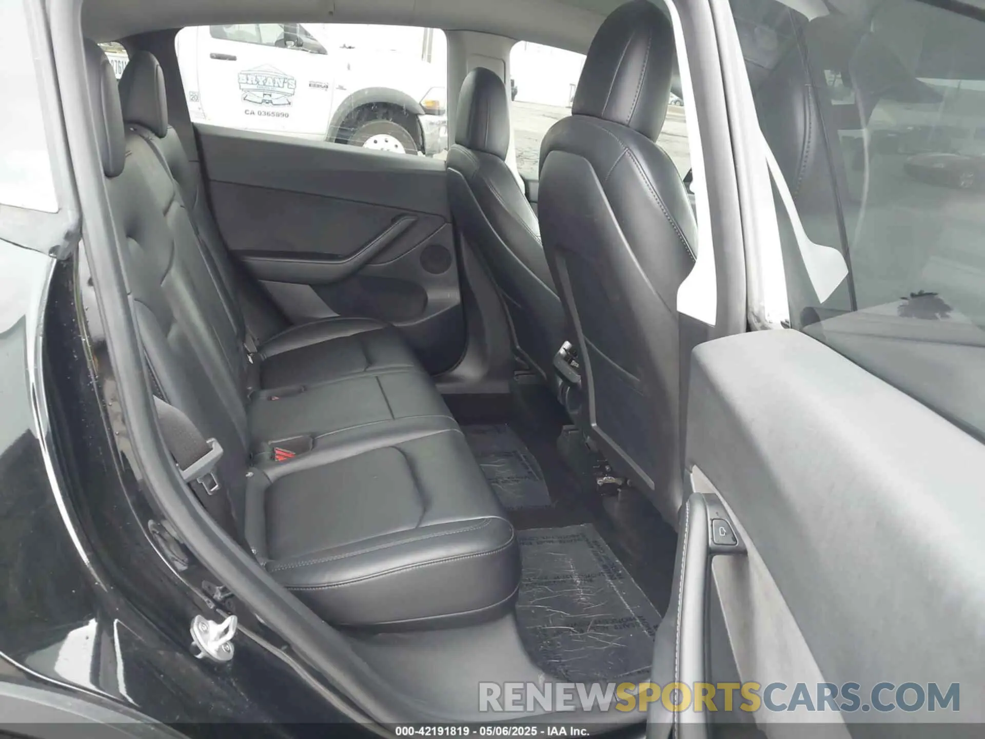 8 Photograph of a damaged car 7SAYGDEE0NF508958 TESLA MODEL Y 2022