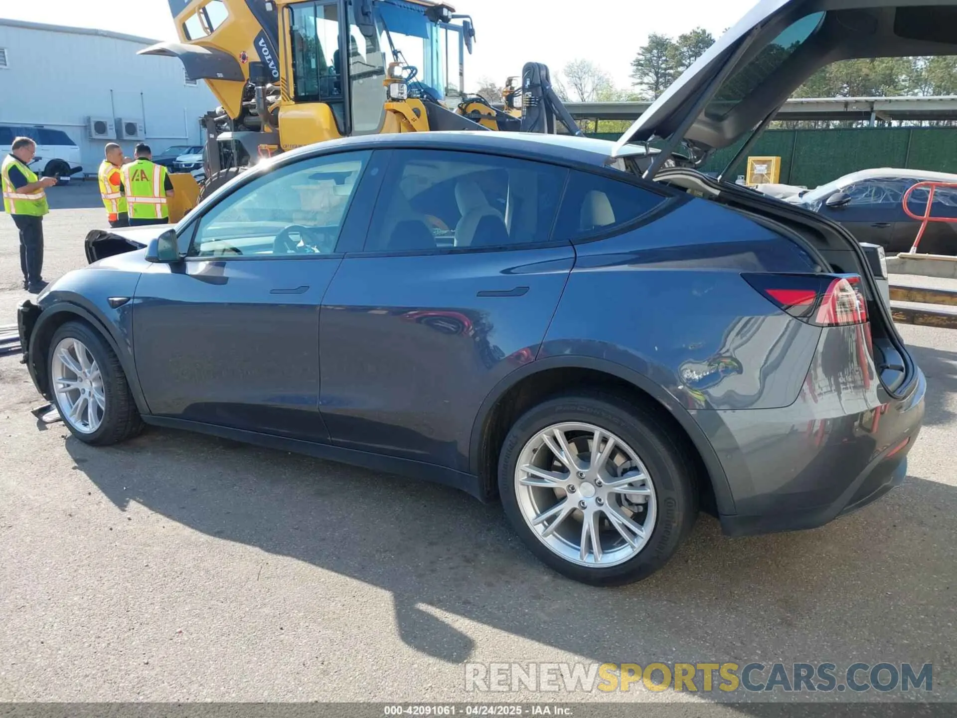 3 Photograph of a damaged car 7SAYGDEE0NF563331 TESLA MODEL Y 2022