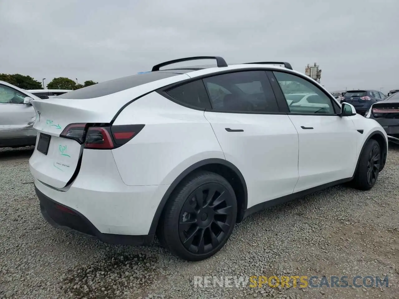 3 Photograph of a damaged car 7SAYGDEE0NF572174 TESLA MODEL Y 2022