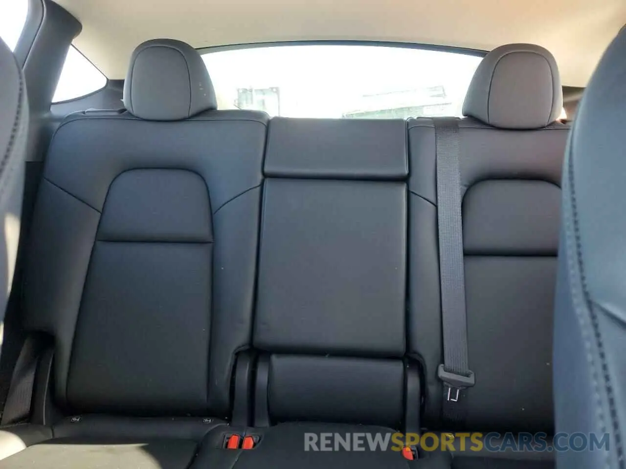 10 Photograph of a damaged car 7SAYGDEE1NA009664 TESLA MODEL Y 2022