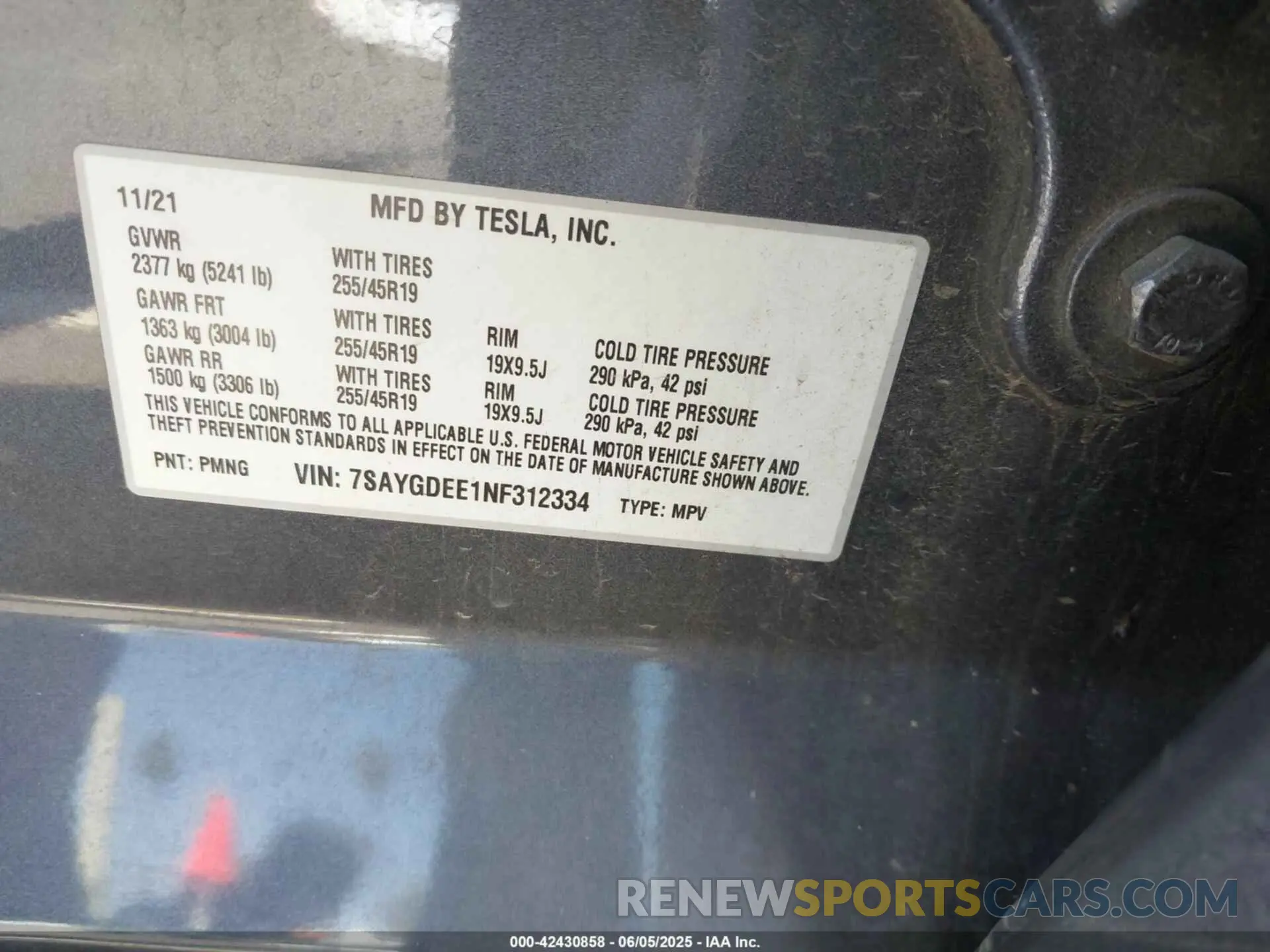 9 Photograph of a damaged car 7SAYGDEE1NF312334 TESLA MODEL Y 2022