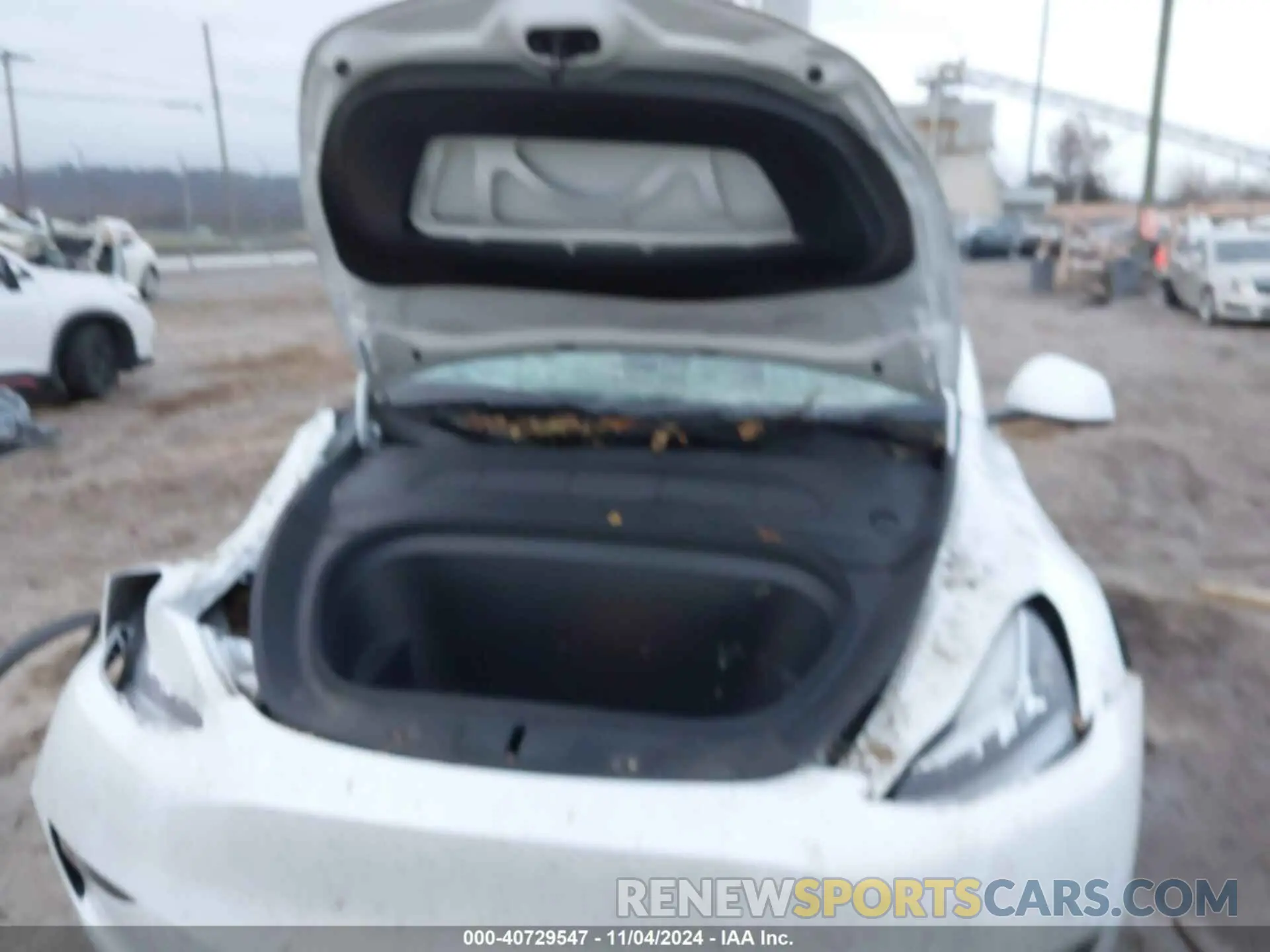 10 Photograph of a damaged car 7SAYGDEE1NF337878 TESLA MODEL Y 2022