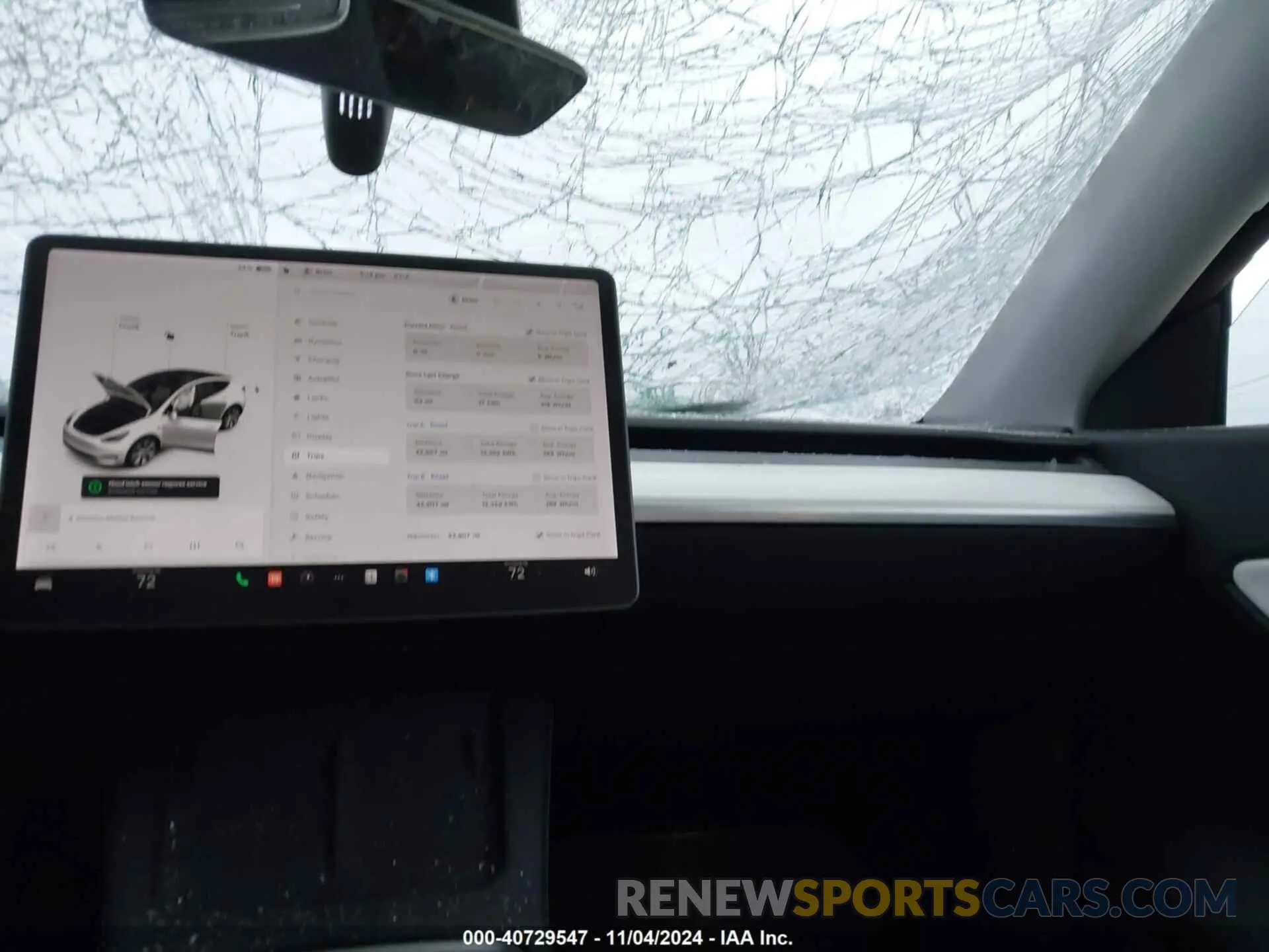 18 Photograph of a damaged car 7SAYGDEE1NF337878 TESLA MODEL Y 2022