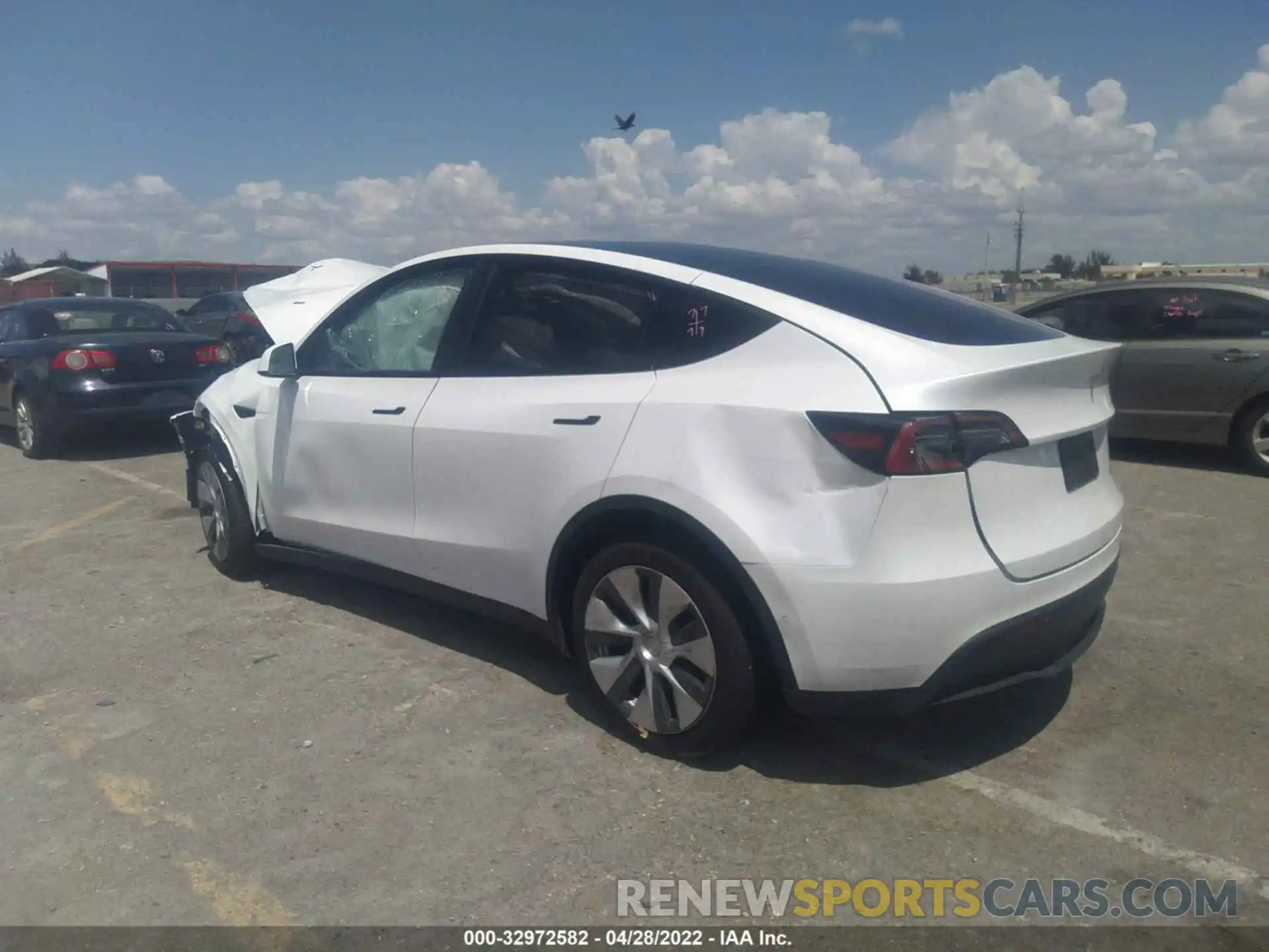 3 Photograph of a damaged car 7SAYGDEE1NF354597 TESLA MODEL Y 2022