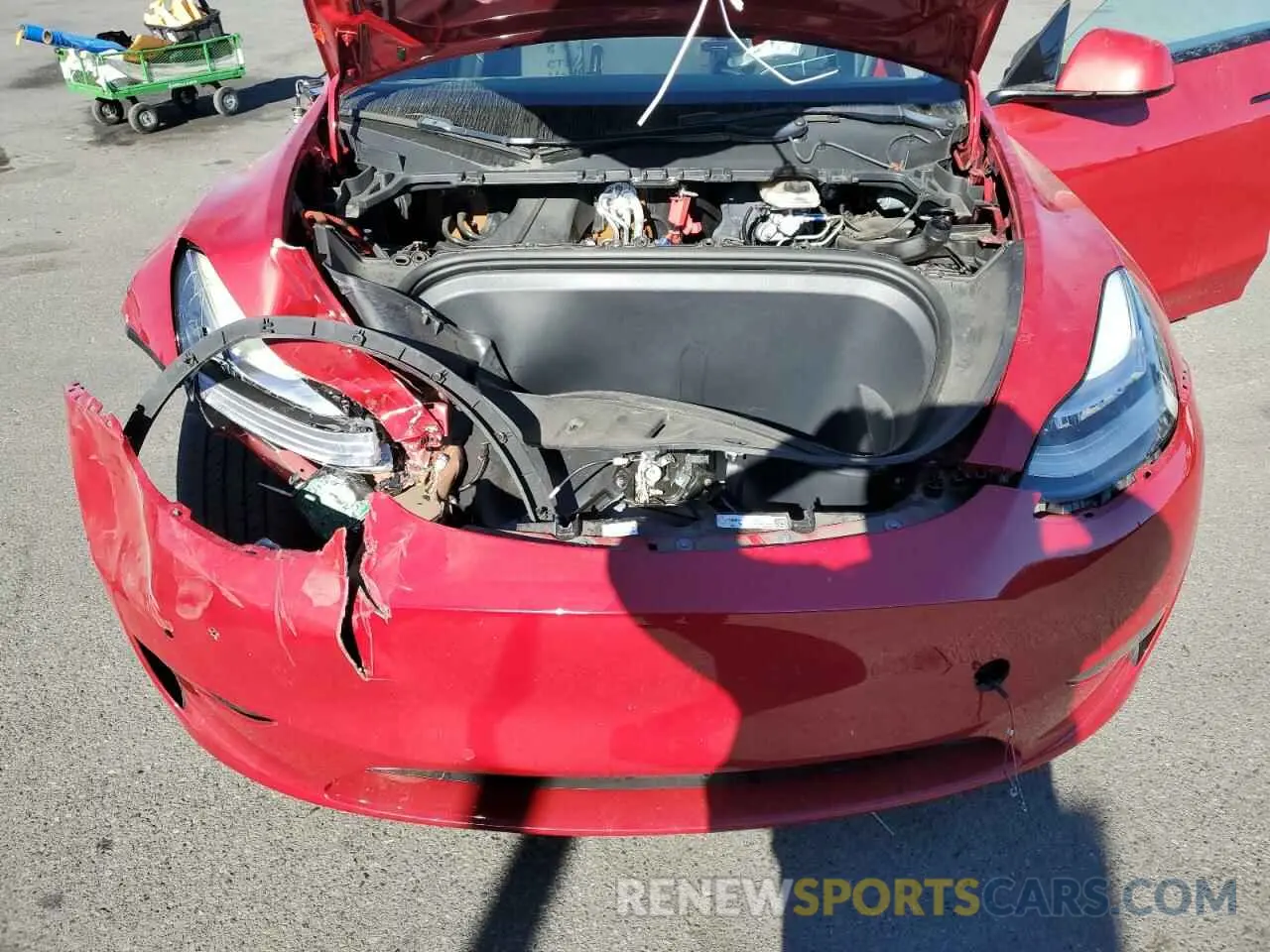 11 Photograph of a damaged car 7SAYGDEE1NF356222 TESLA MODEL Y 2022