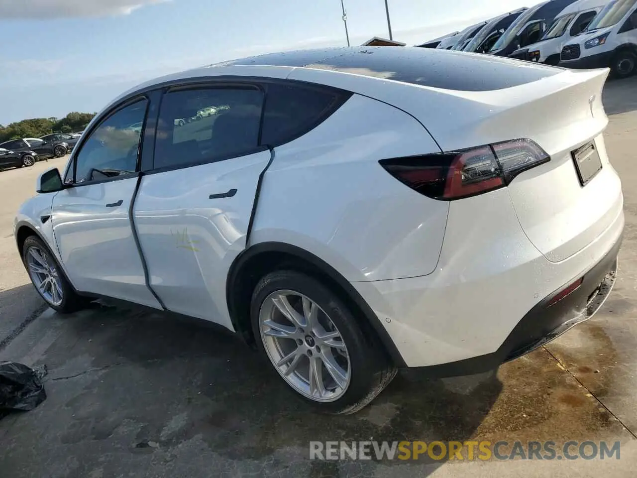 2 Photograph of a damaged car 7SAYGDEE1NF368922 TESLA MODEL Y 2022