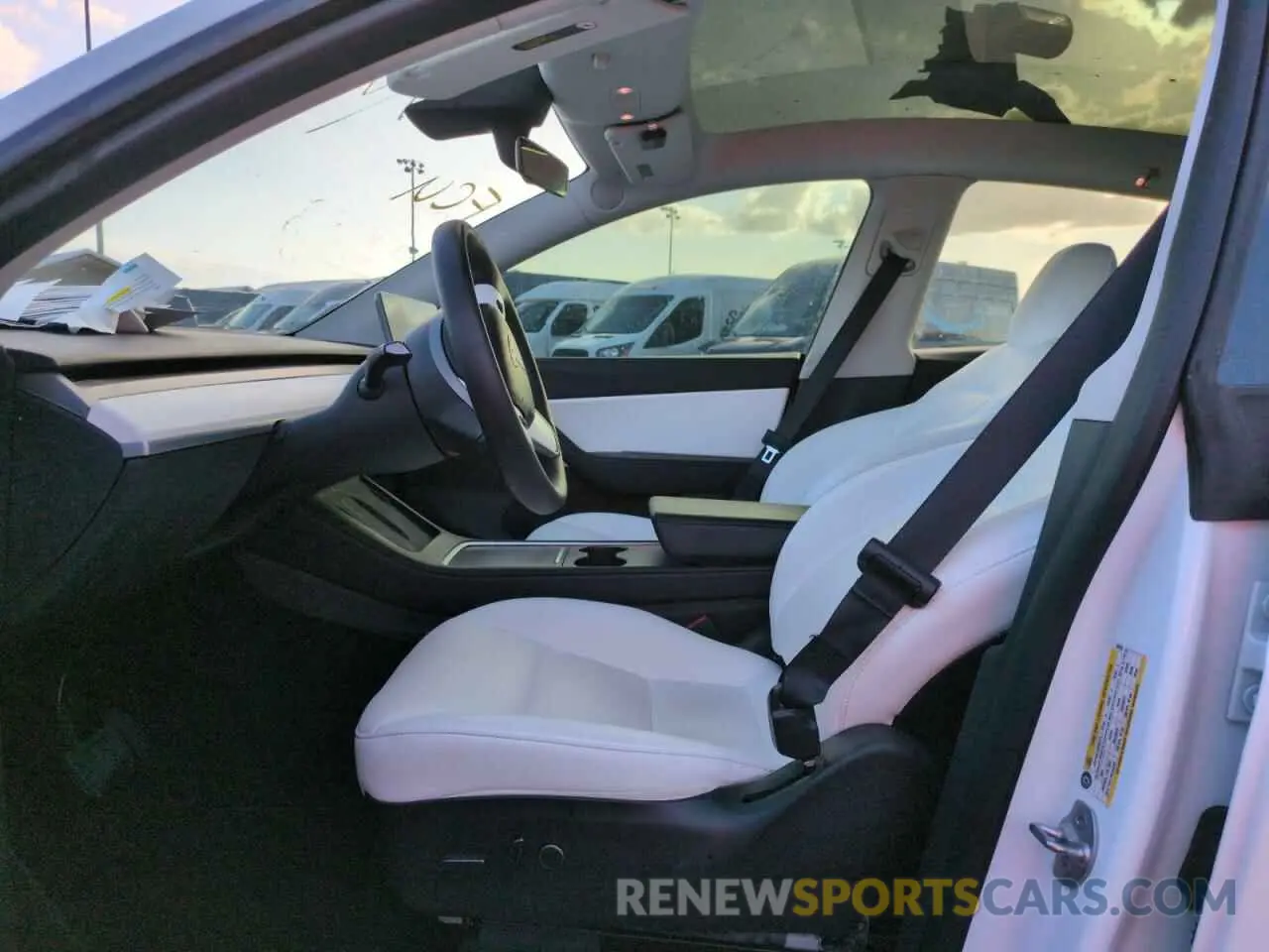 7 Photograph of a damaged car 7SAYGDEE1NF368922 TESLA MODEL Y 2022