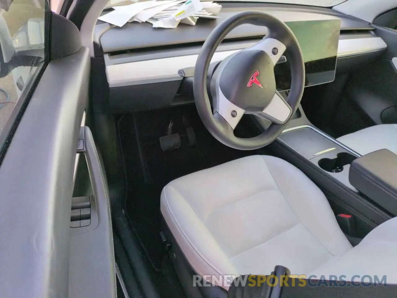 8 Photograph of a damaged car 7SAYGDEE1NF368922 TESLA MODEL Y 2022