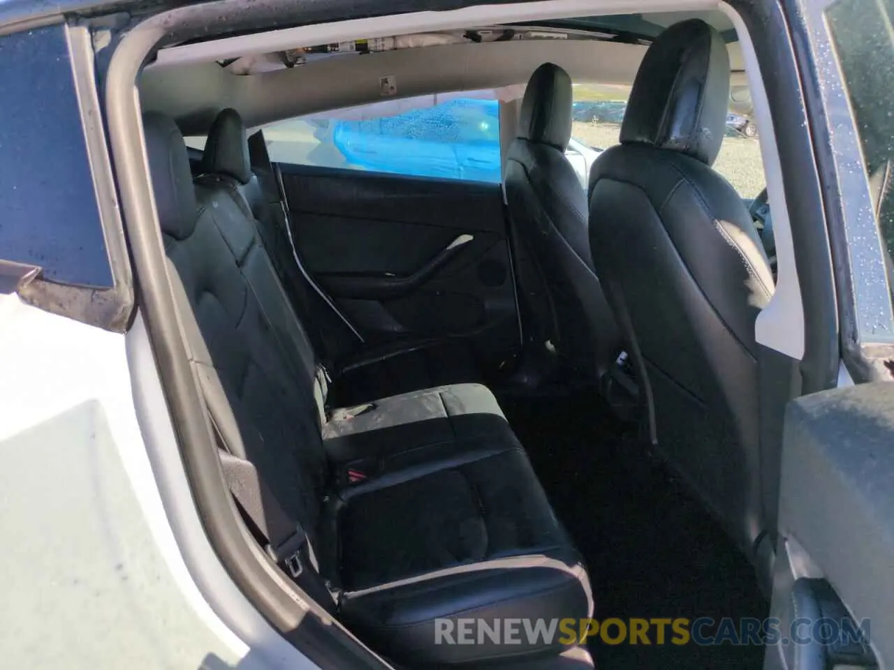 10 Photograph of a damaged car 7SAYGDEE1NF378026 TESLA MODEL Y 2022