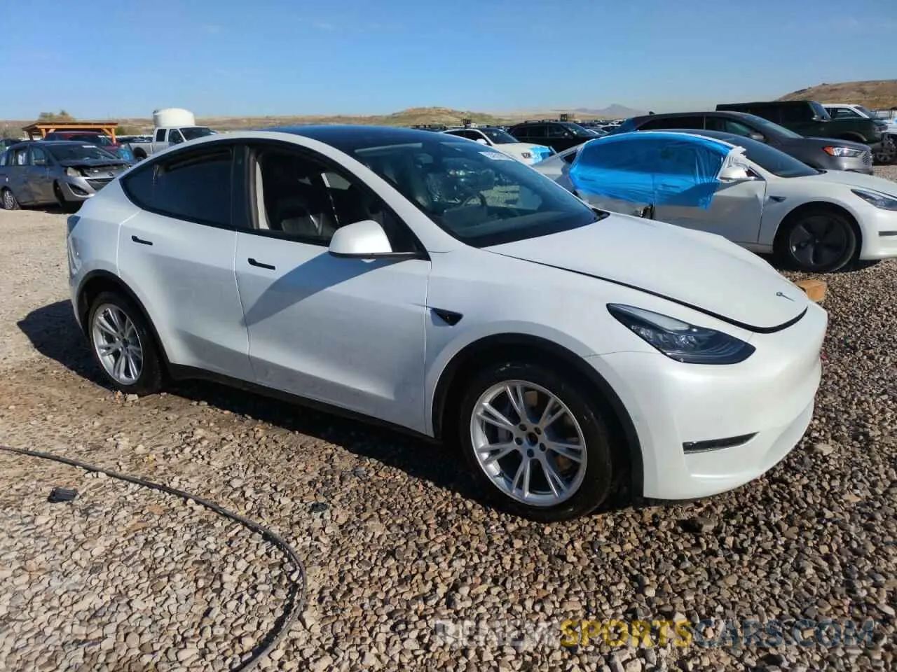 4 Photograph of a damaged car 7SAYGDEE1NF378026 TESLA MODEL Y 2022