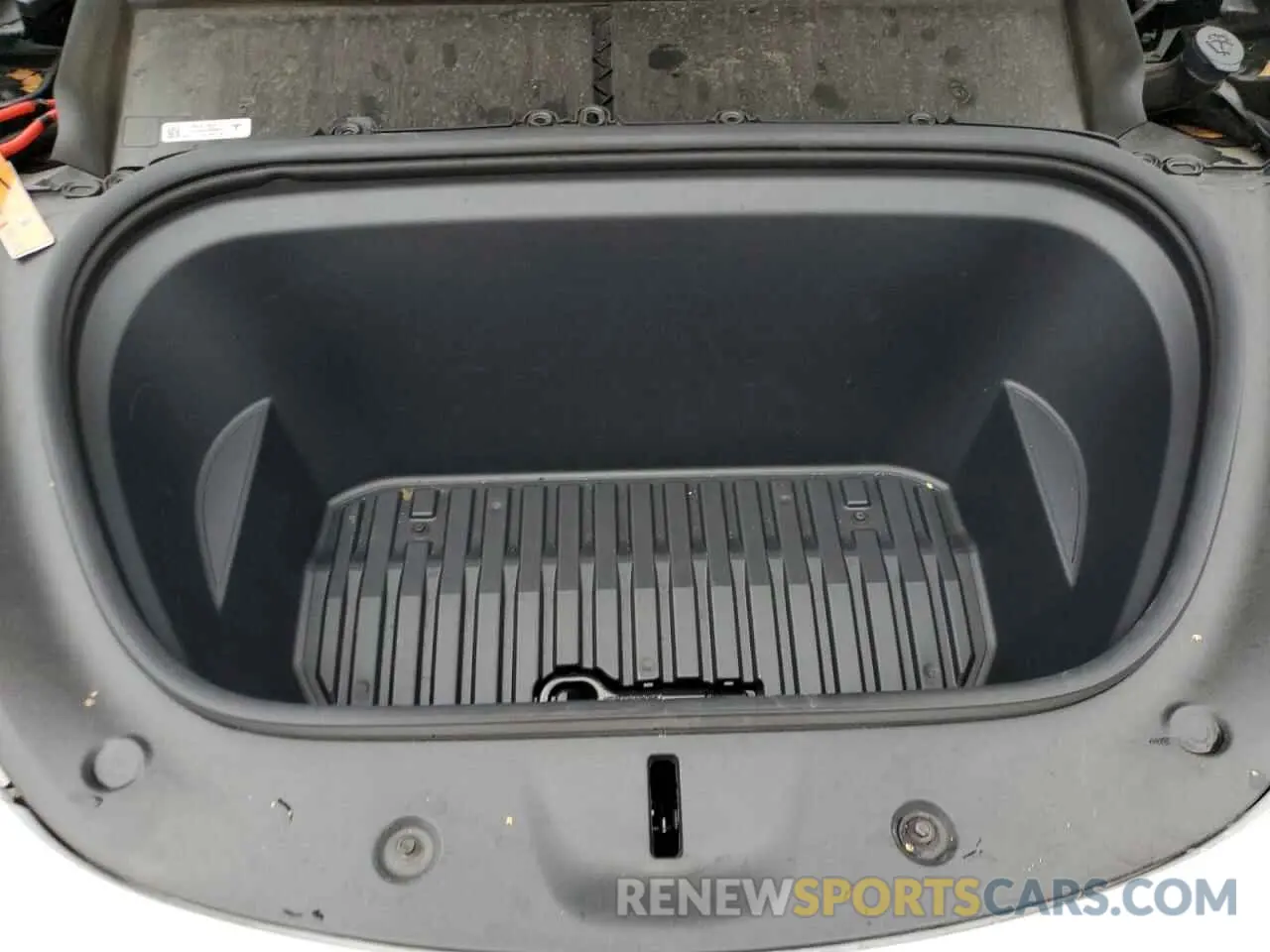 11 Photograph of a damaged car 7SAYGDEE1NF383386 TESLA MODEL Y 2022