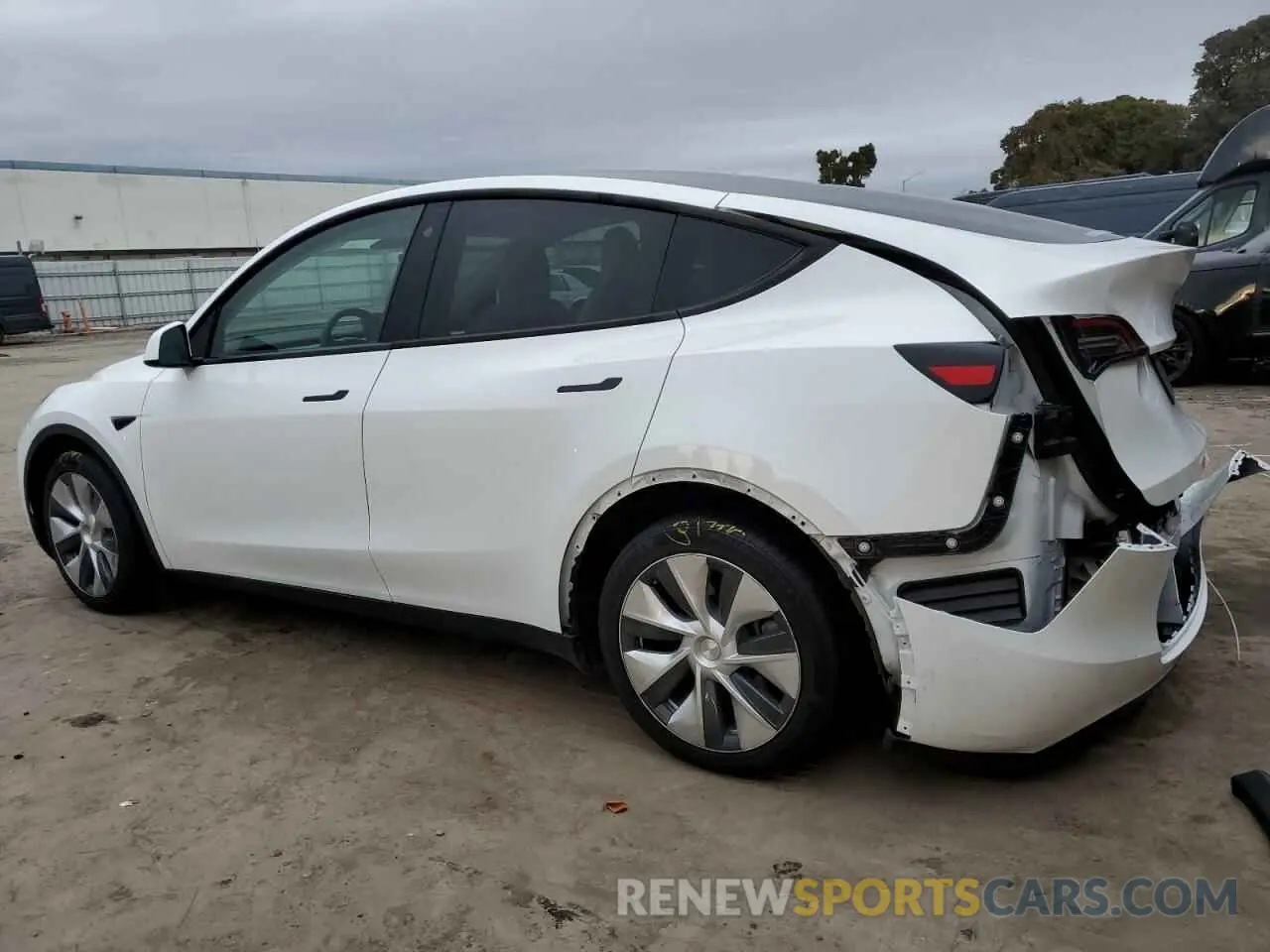 2 Photograph of a damaged car 7SAYGDEE1NF383386 TESLA MODEL Y 2022