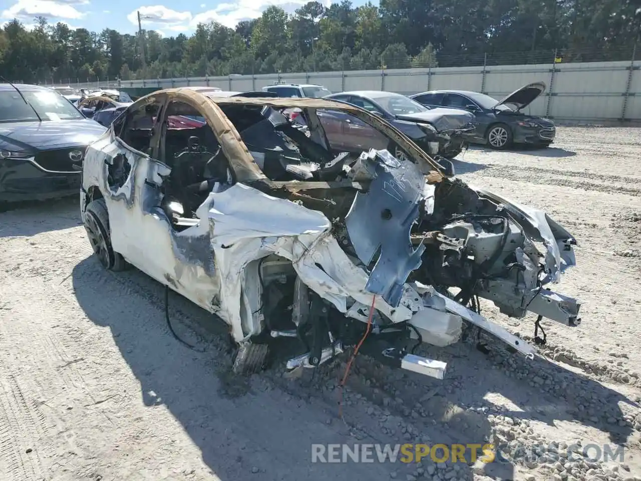 1 Photograph of a damaged car 7SAYGDEE1NF385798 TESLA MODEL Y 2022