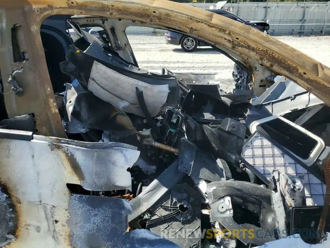 5 Photograph of a damaged car 7SAYGDEE1NF385798 TESLA MODEL Y 2022