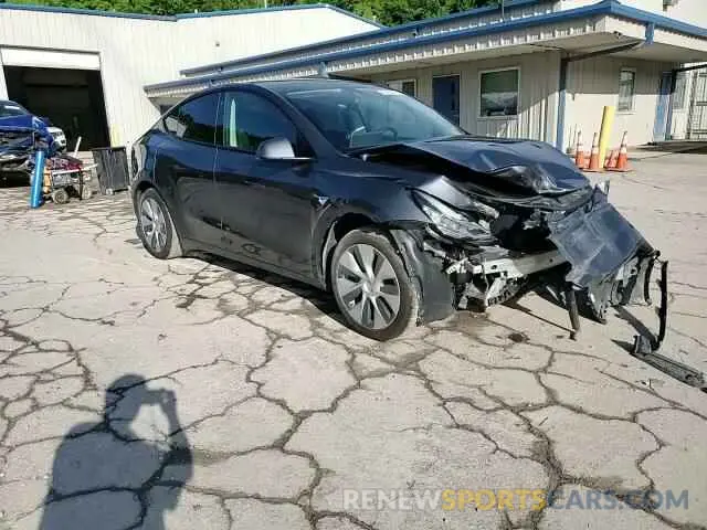 13 Photograph of a damaged car 7SAYGDEE1NF430383 TESLA MODEL Y 2022