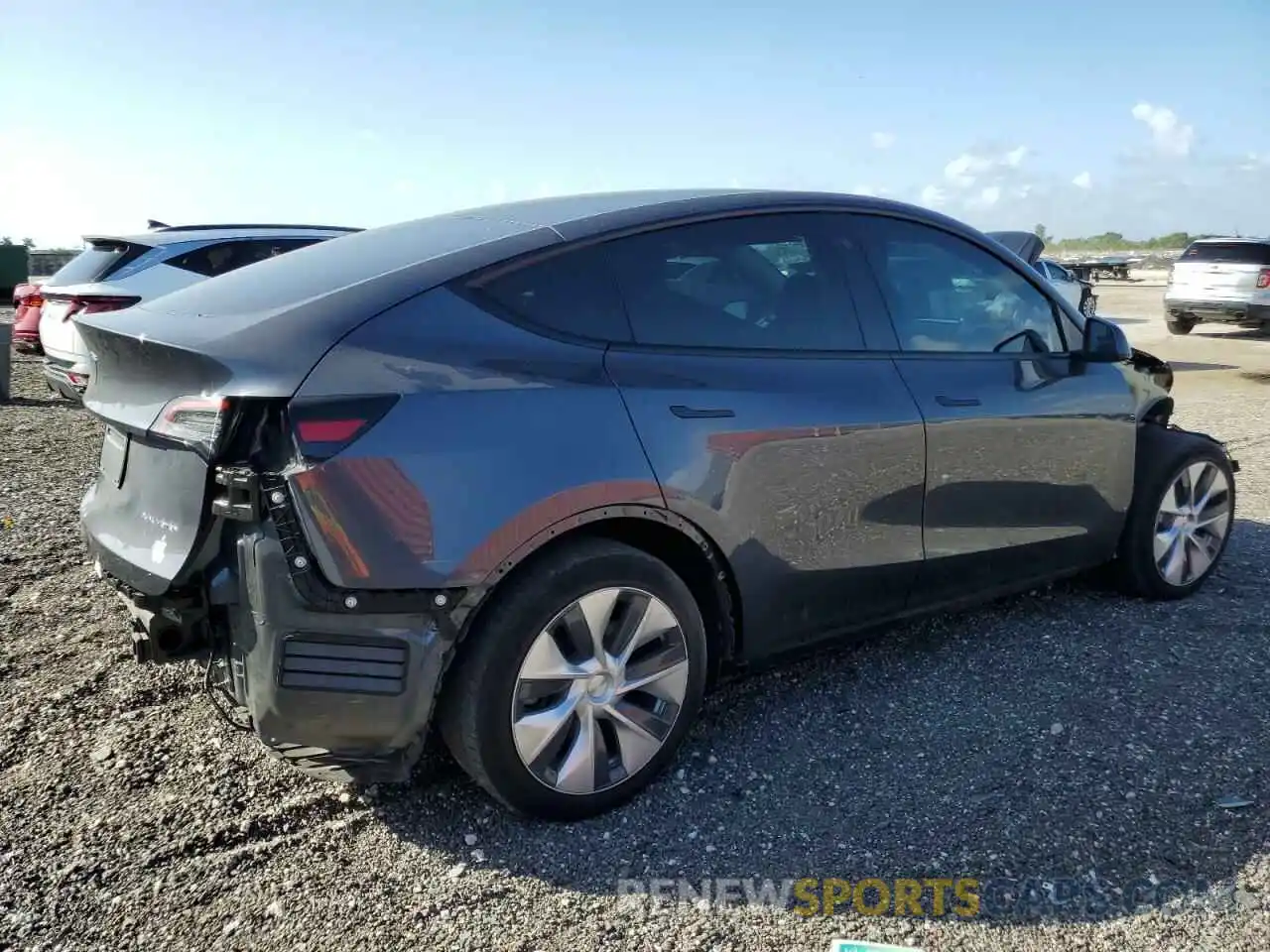 3 Photograph of a damaged car 7SAYGDEE1NF431856 TESLA MODEL Y 2022