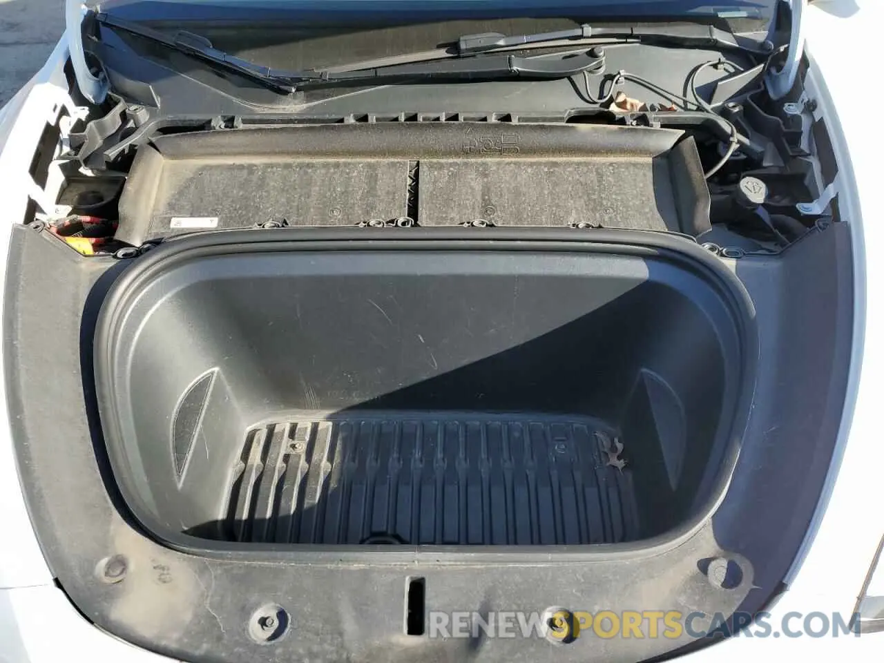 12 Photograph of a damaged car 7SAYGDEE1NF435518 TESLA MODEL Y 2022