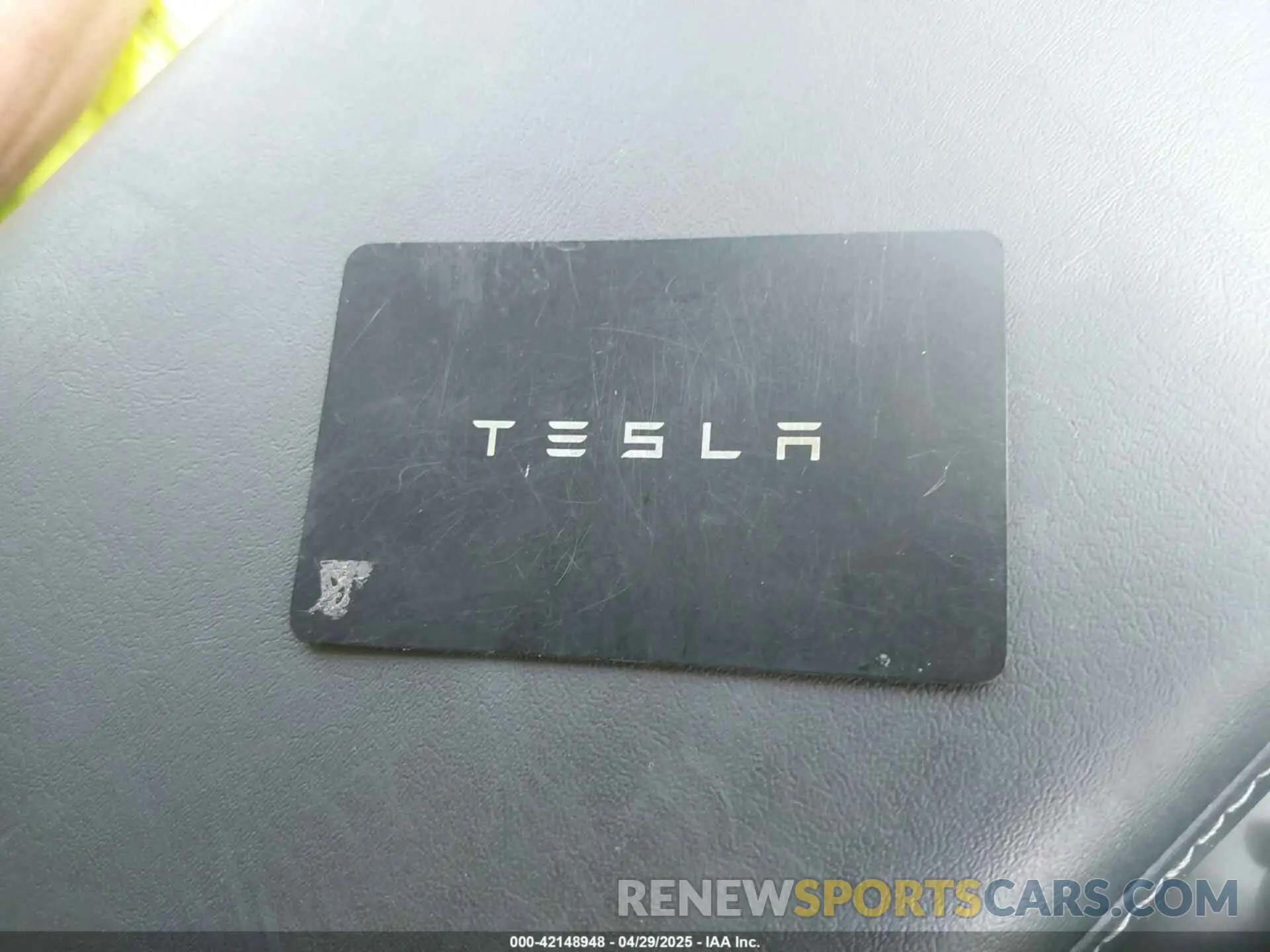 11 Photograph of a damaged car 7SAYGDEE1NF440153 TESLA MODEL Y 2022